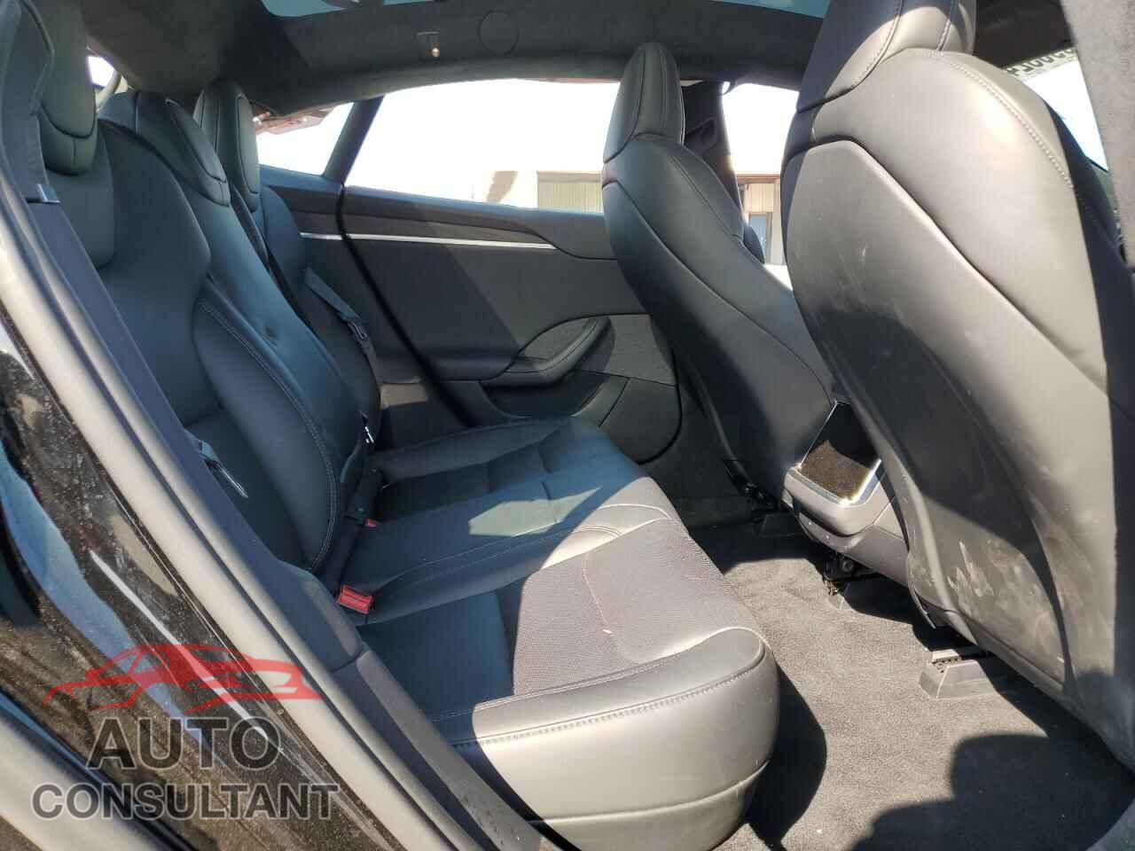 TESLA MODEL S 2024 - 5YJSA1E56RF537096