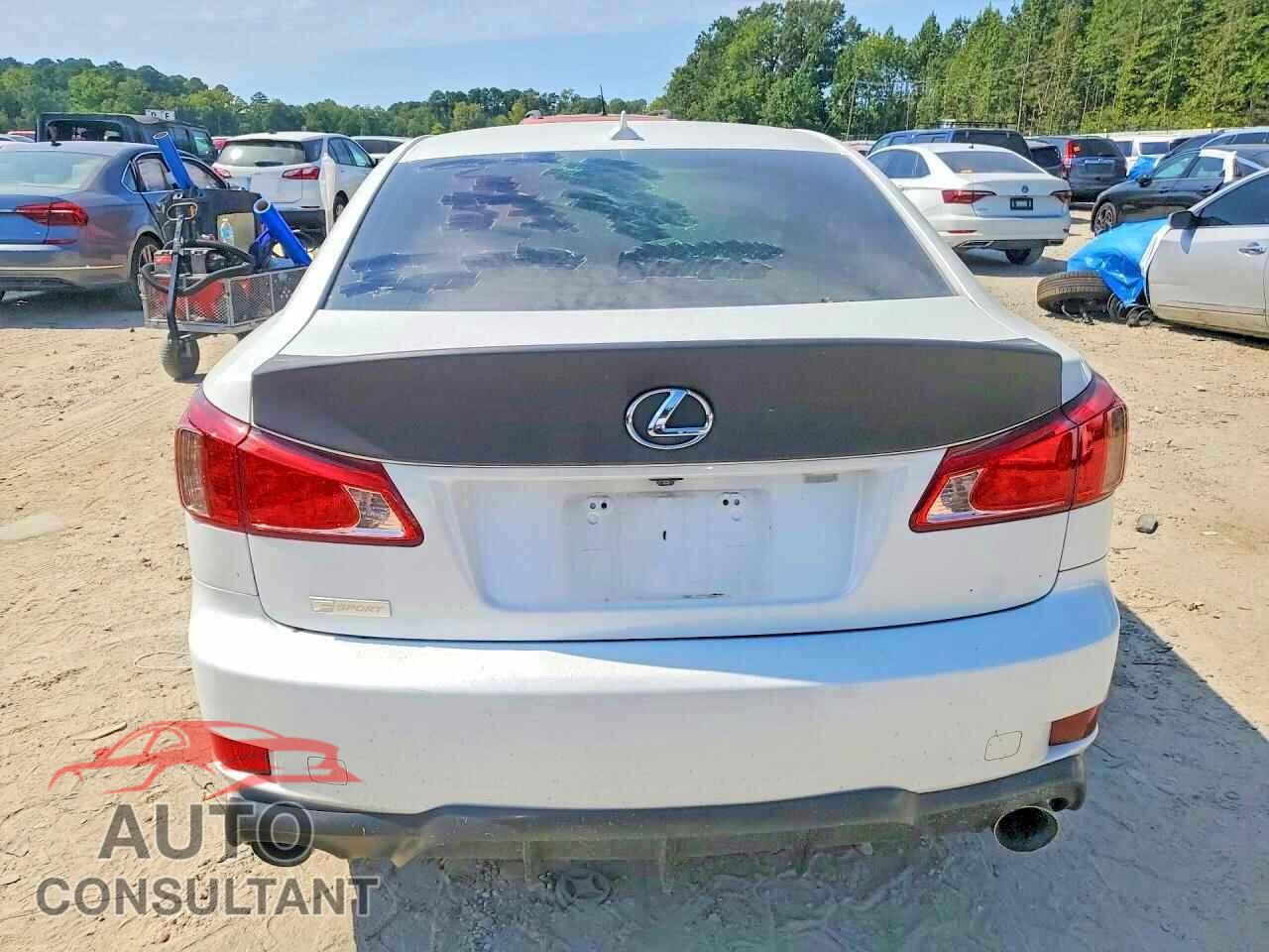 LEXUS IS 2011 - JTHCF5C20B2035309