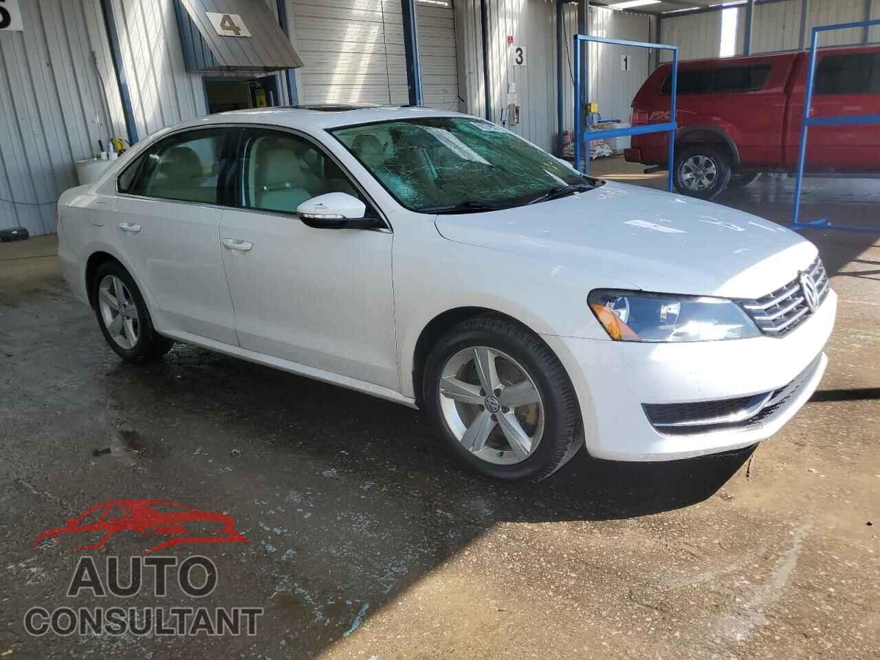 VOLKSWAGEN PASSAT 2012 - 1VWBN7A31CC063183