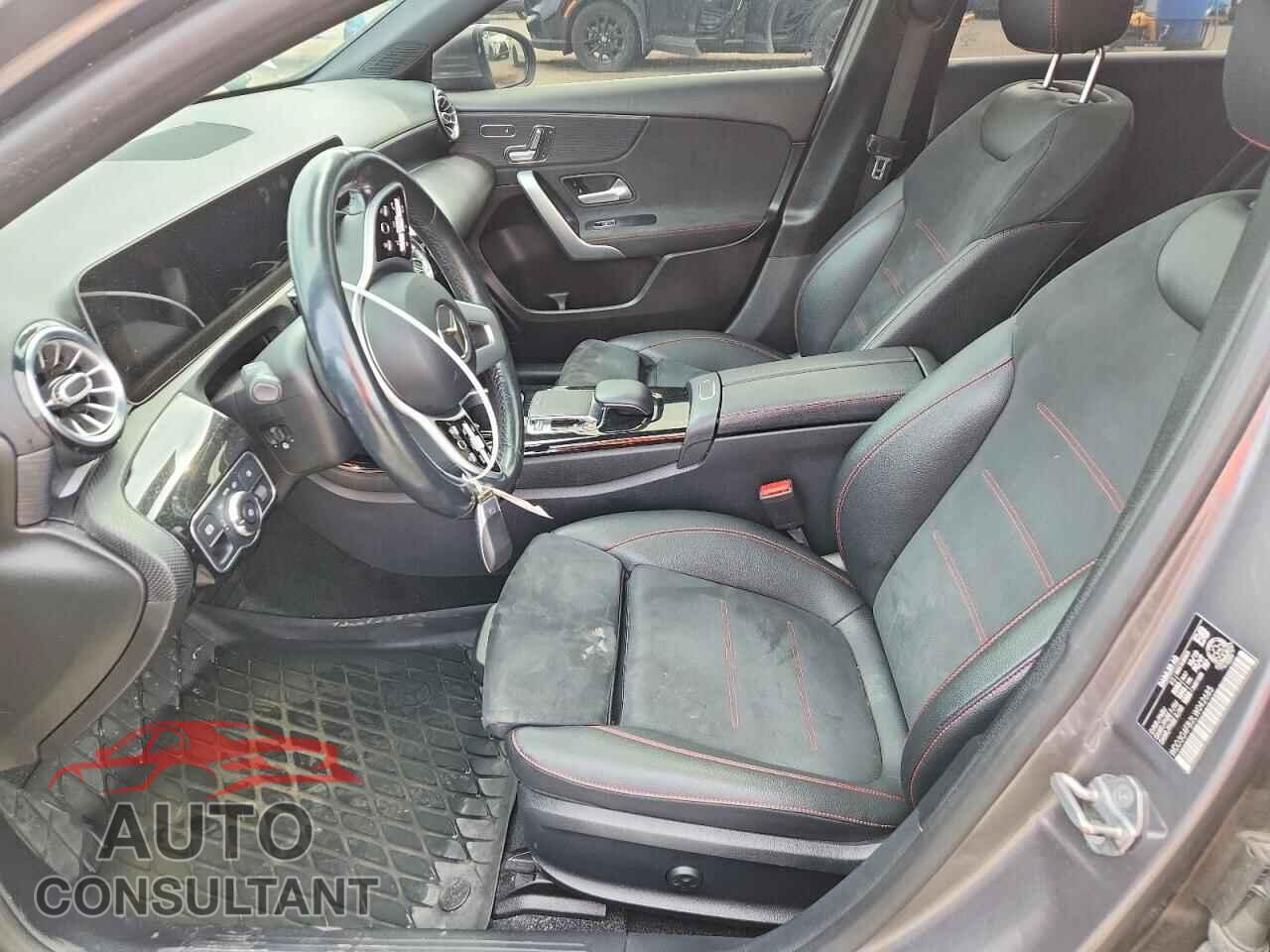 MERCEDES-BENZ A-CLASS 2020 - WDD3G4FB2LW042685