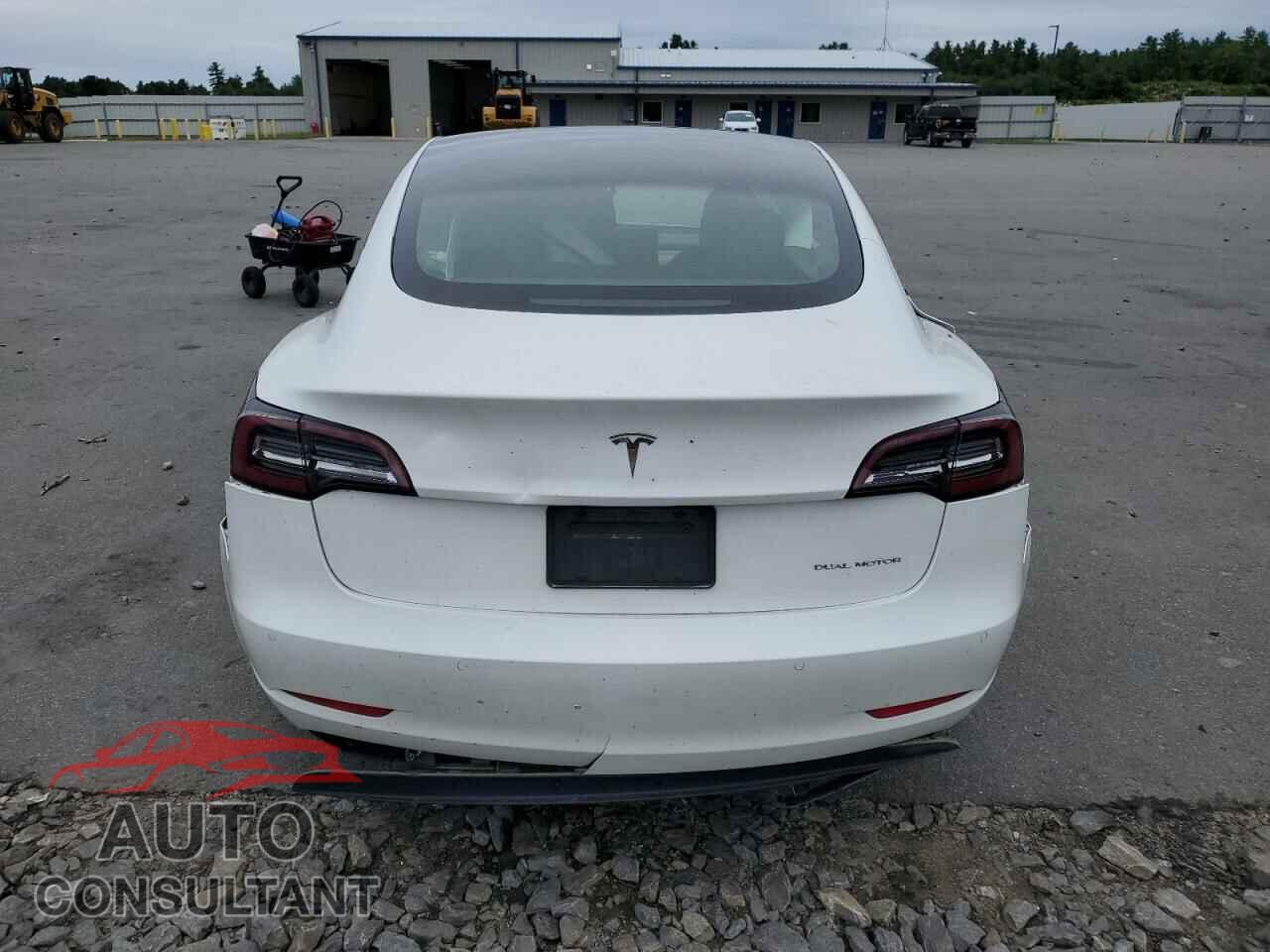 TESLA MODEL 3 2021 - 5YJ3E1EB0MF961753