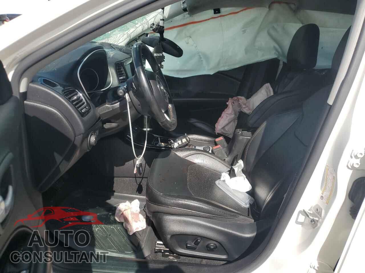 JEEP COMPASS 2020 - 3C4NJCCB7LT169084