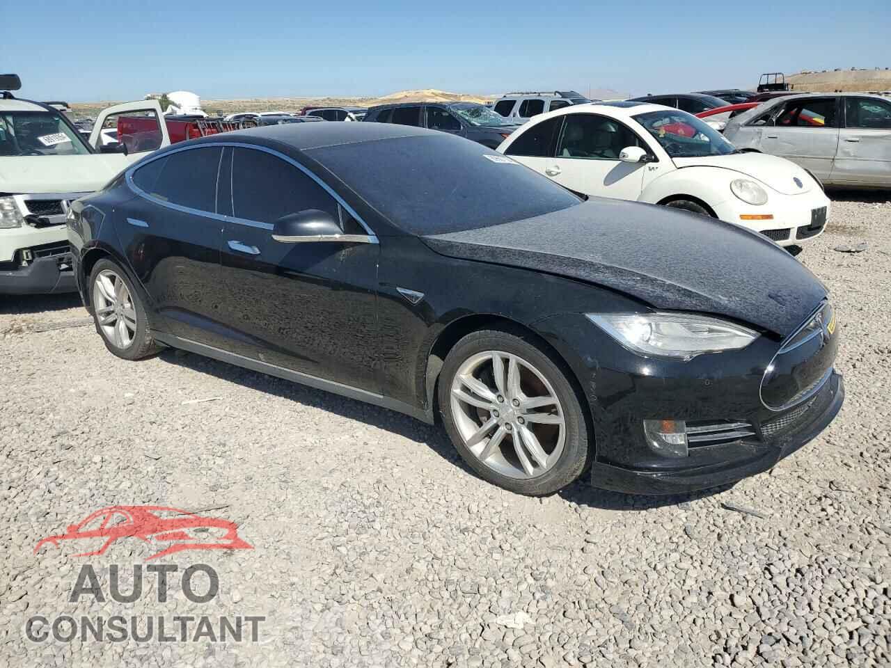 TESLA MODEL S 2013 - 5YJSA1DN6DFP15566