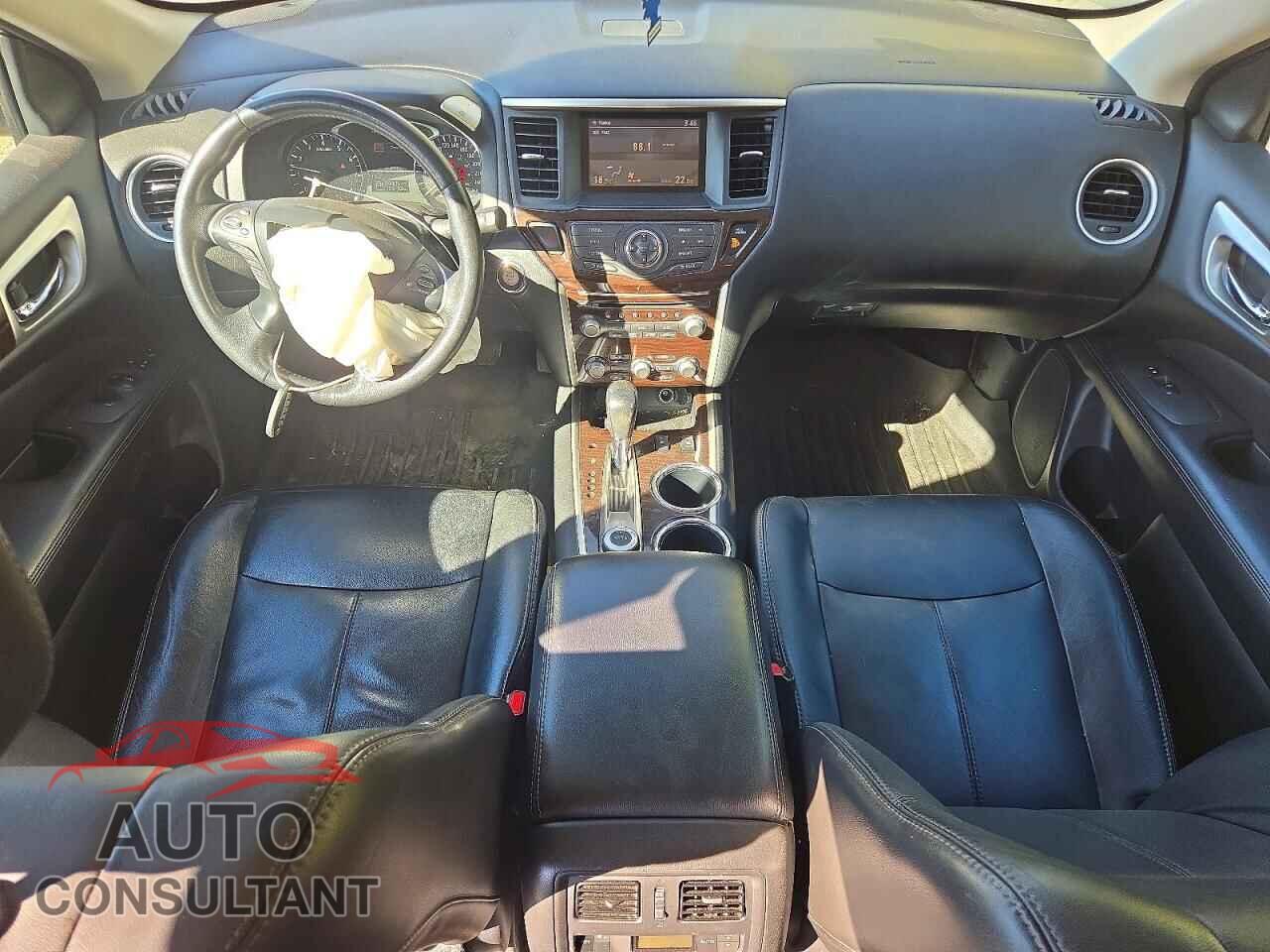 NISSAN PATHFINDER 2013 - 5N1AR2MM9DC687983