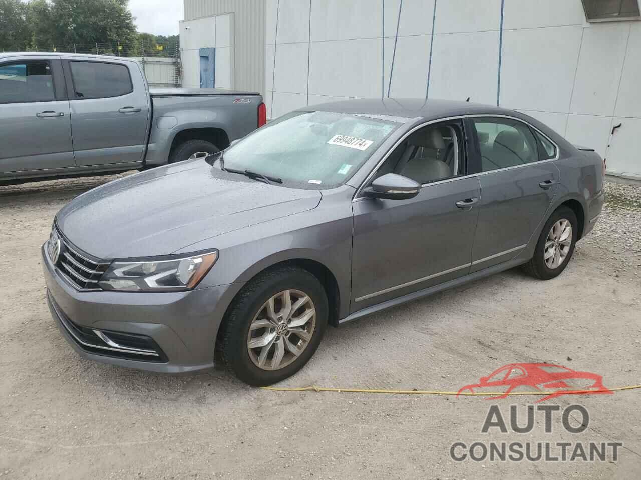 VOLKSWAGEN PASSAT 2017 - 1VWAT7A32HC067719