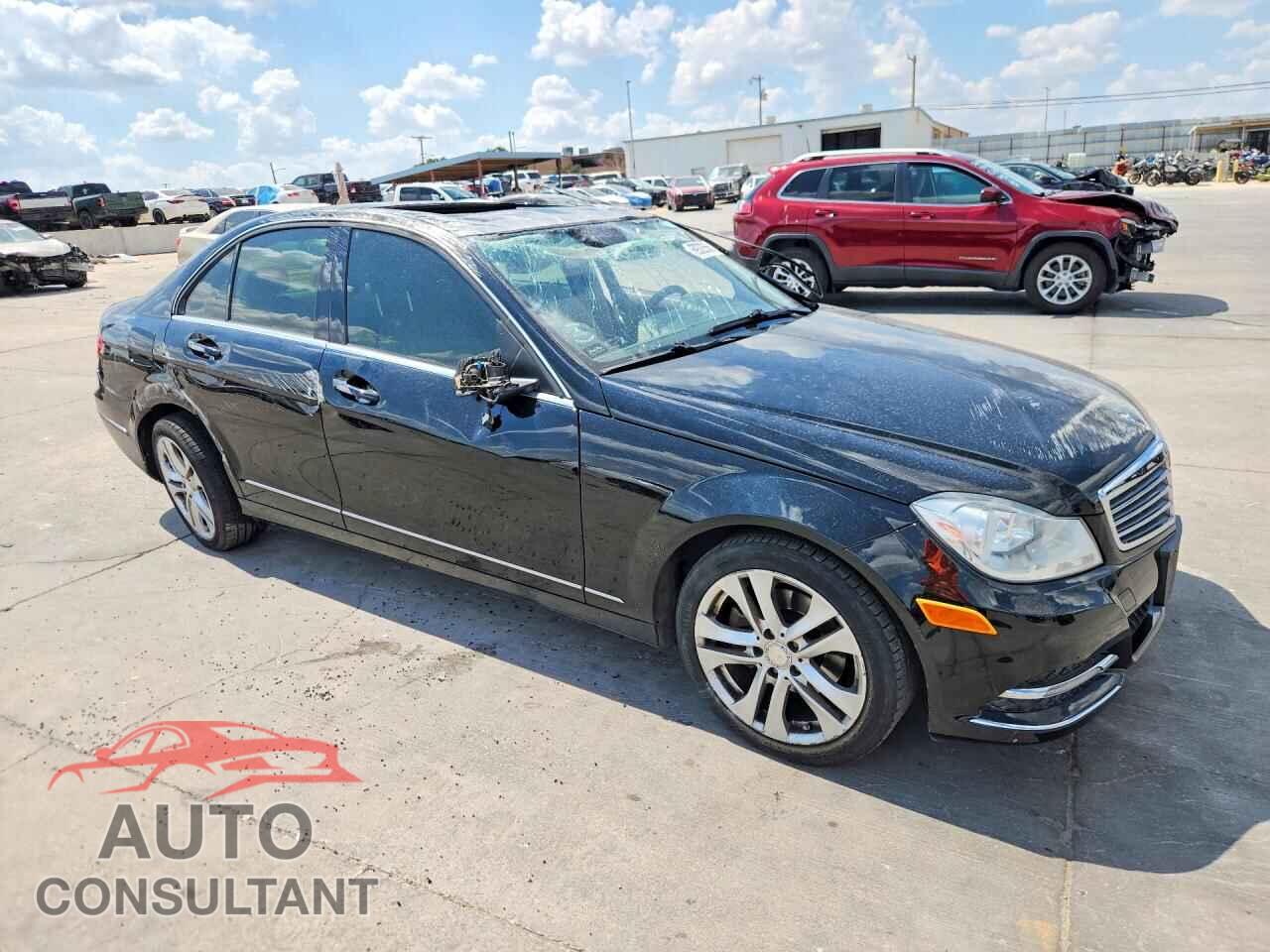 MERCEDES-BENZ C-CLASS 2013 - WDDGF4HB2DA803733