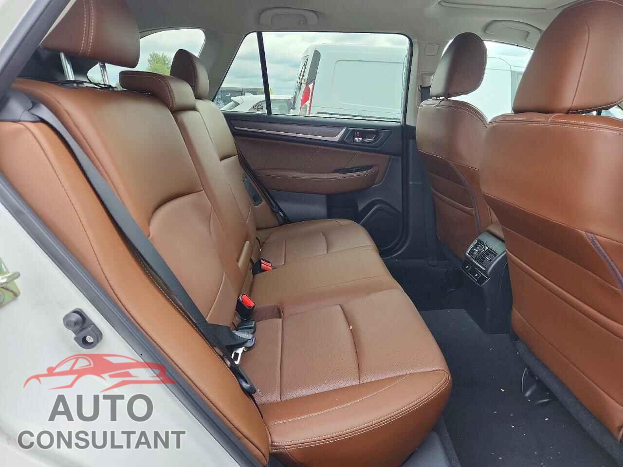 SUBARU OUTBACK 2017 - 4S4BSATC8H3306240