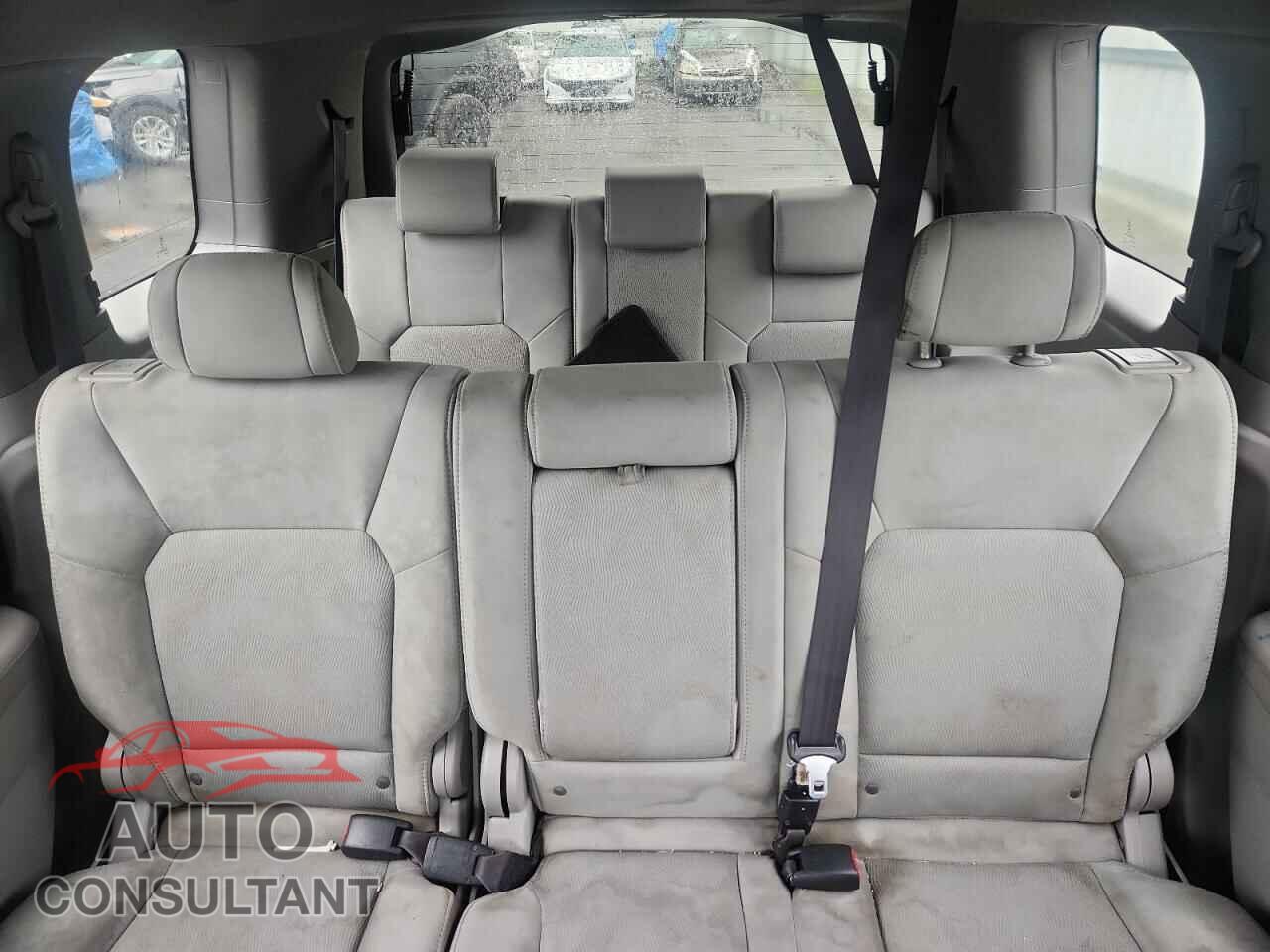 HONDA PILOT 2011 - 5FNYF4H2XBB037012