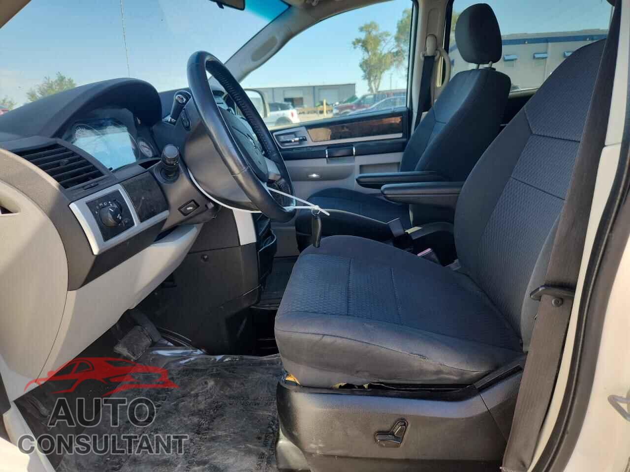 DODGE CARAVAN 2010 - 2D4RN5D16AR215711