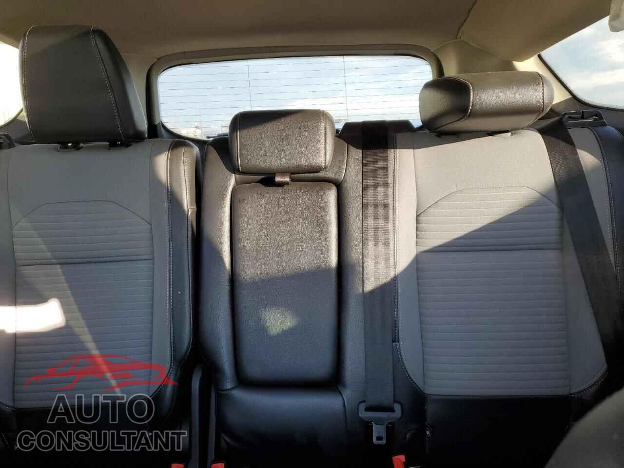 FORD ESCAPE 2017 - 1FMCU9J94HUE77968