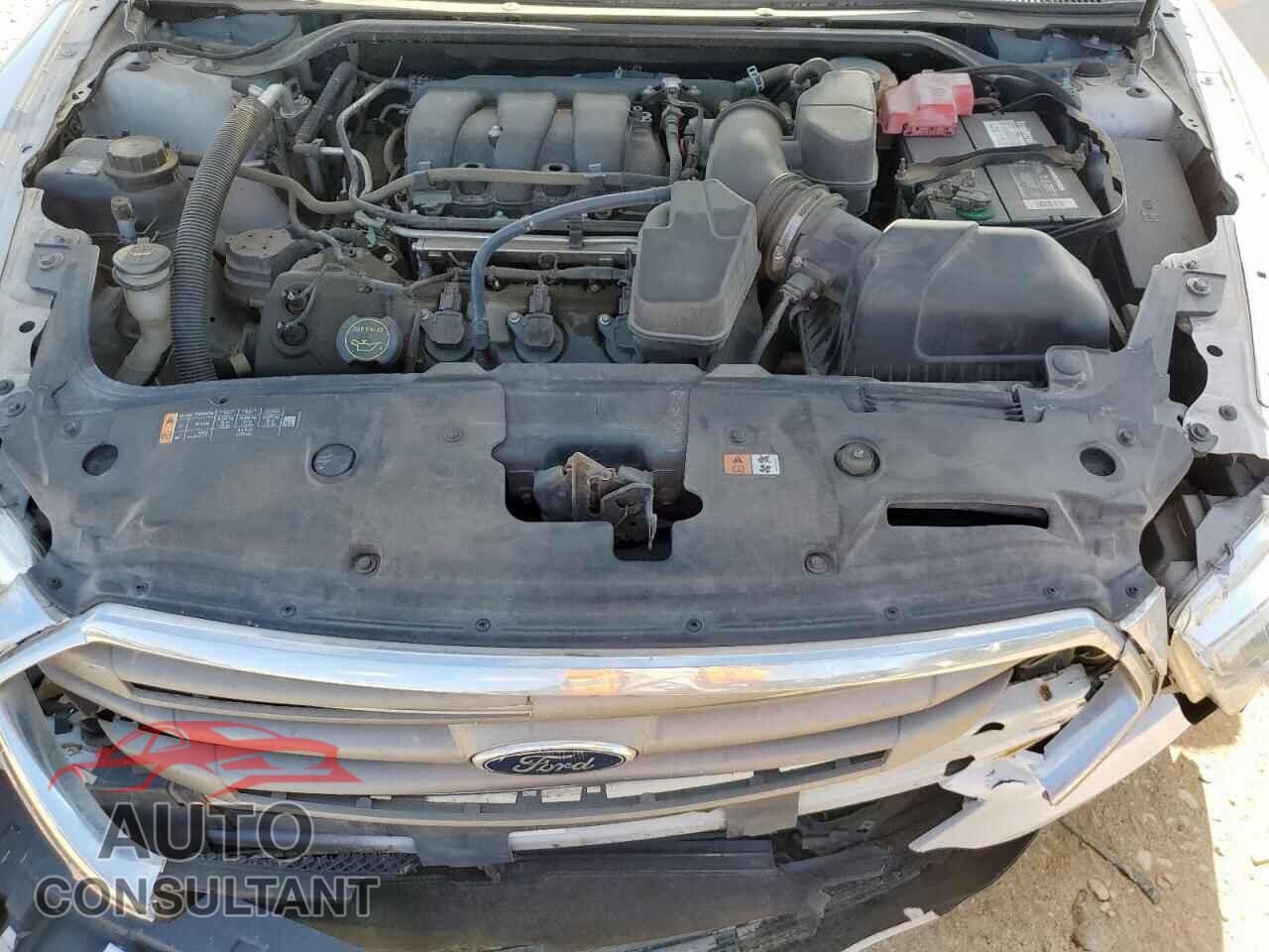 FORD TAURUS 2015 - 1FAHP2D86FG199555