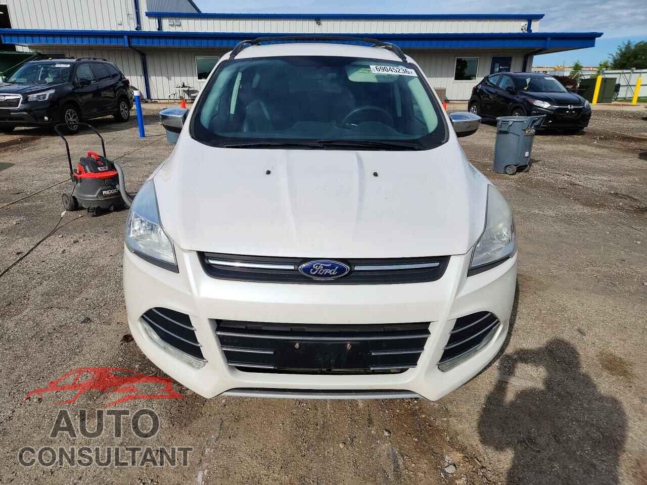 FORD ESCAPE 2015 - 1FMCU9G95FUB06953
