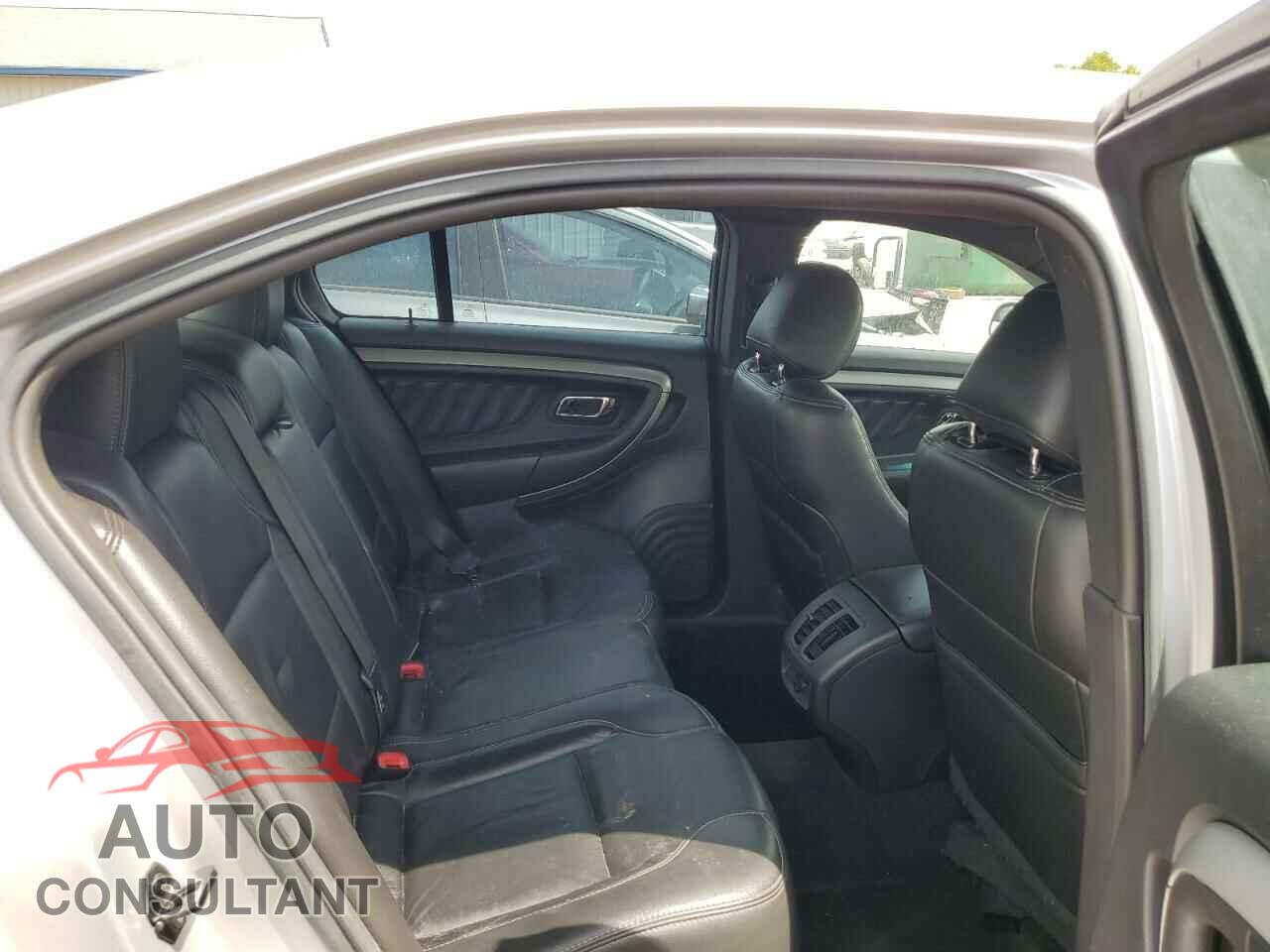 FORD TAURUS 2016 - 1FAHP2E84GG135806