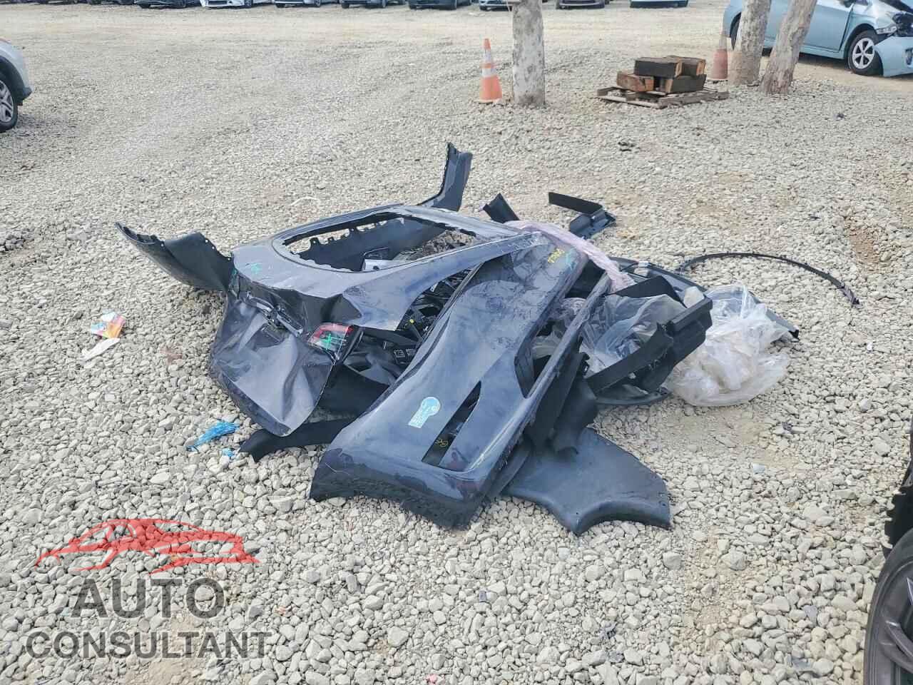TESLA MODEL Y 2025 - 7SAYGDED1SF250730