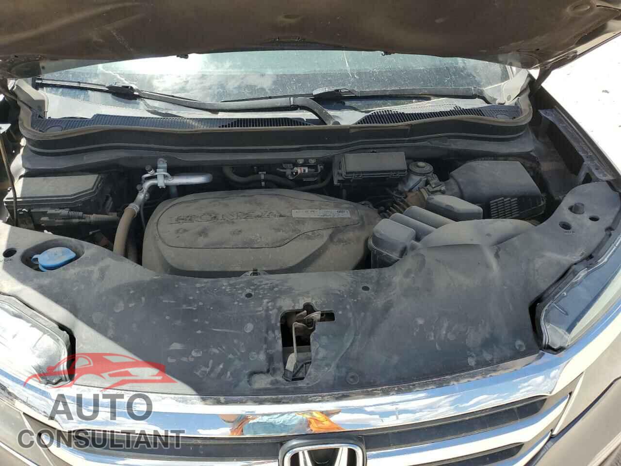 HONDA PILOT 2017 - 5FNYF5H38HB015307