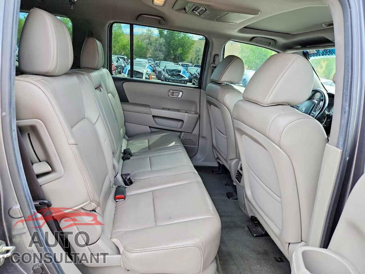 HONDA PILOT 2013 - 5FNYF4H64DB039943