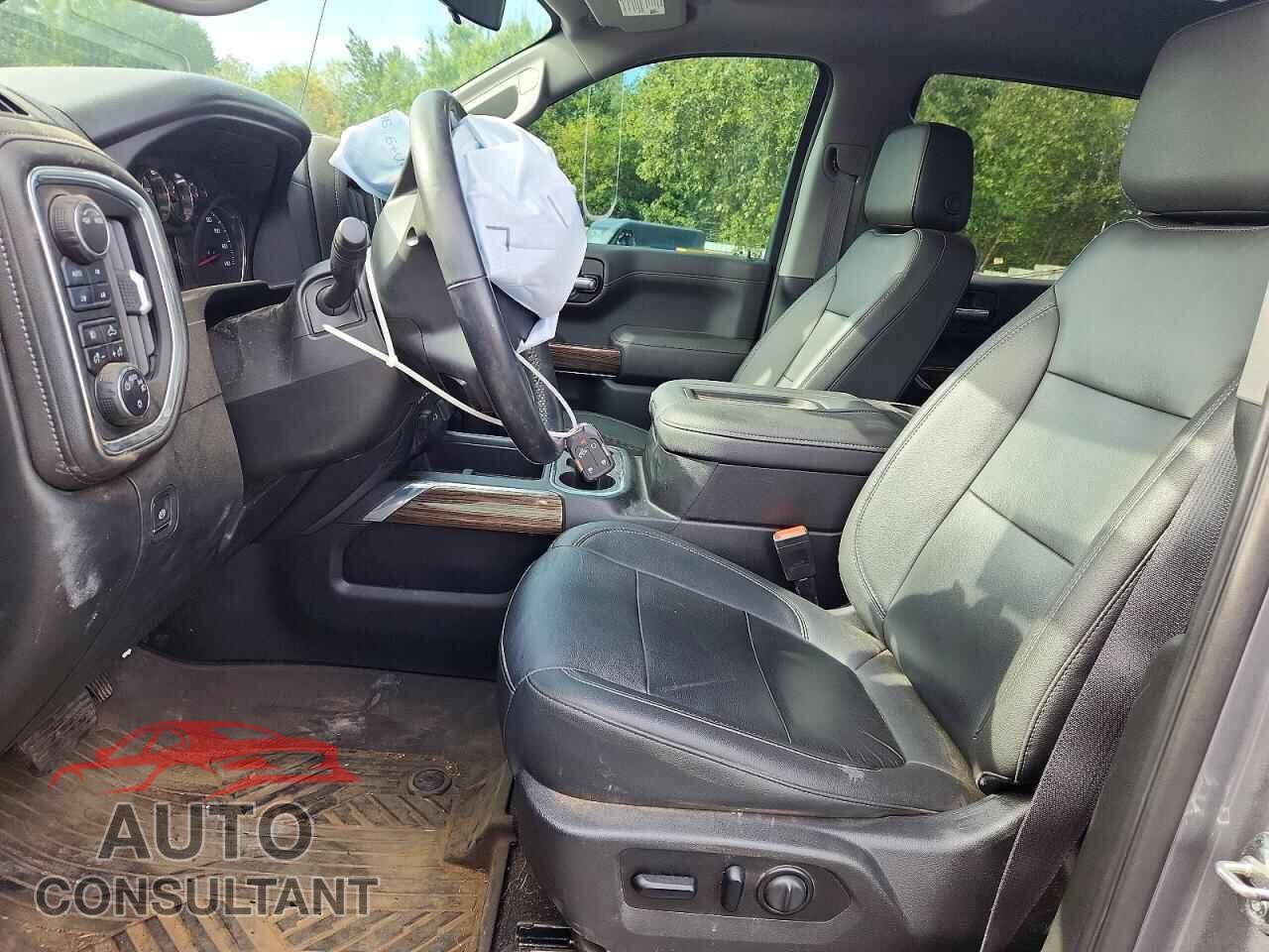 CHEVROLET SILVERADO 2021 - 1GCPYFED9MZ128776