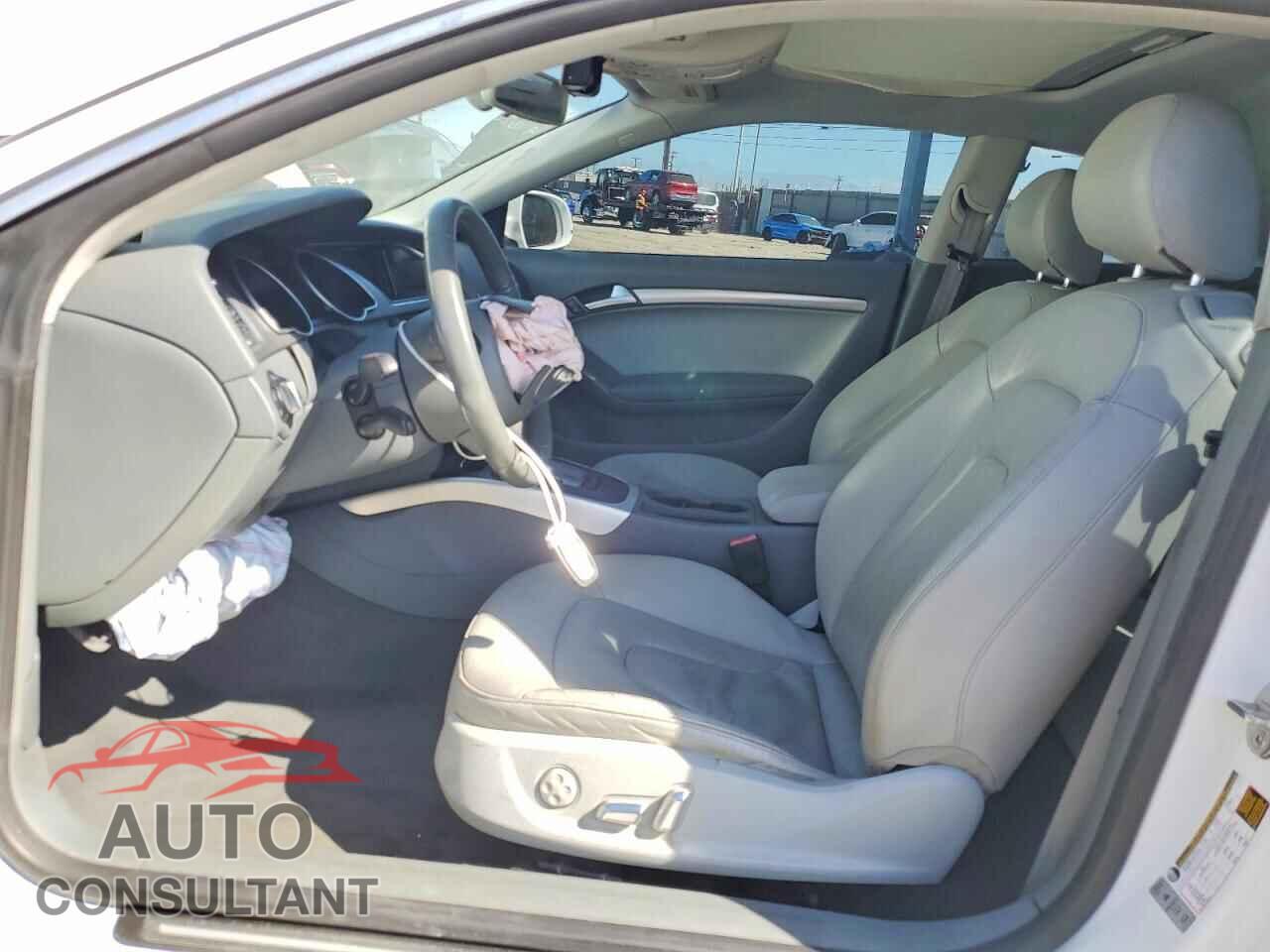 AUDI A5 2014 - WAUCFAFR0EA053111