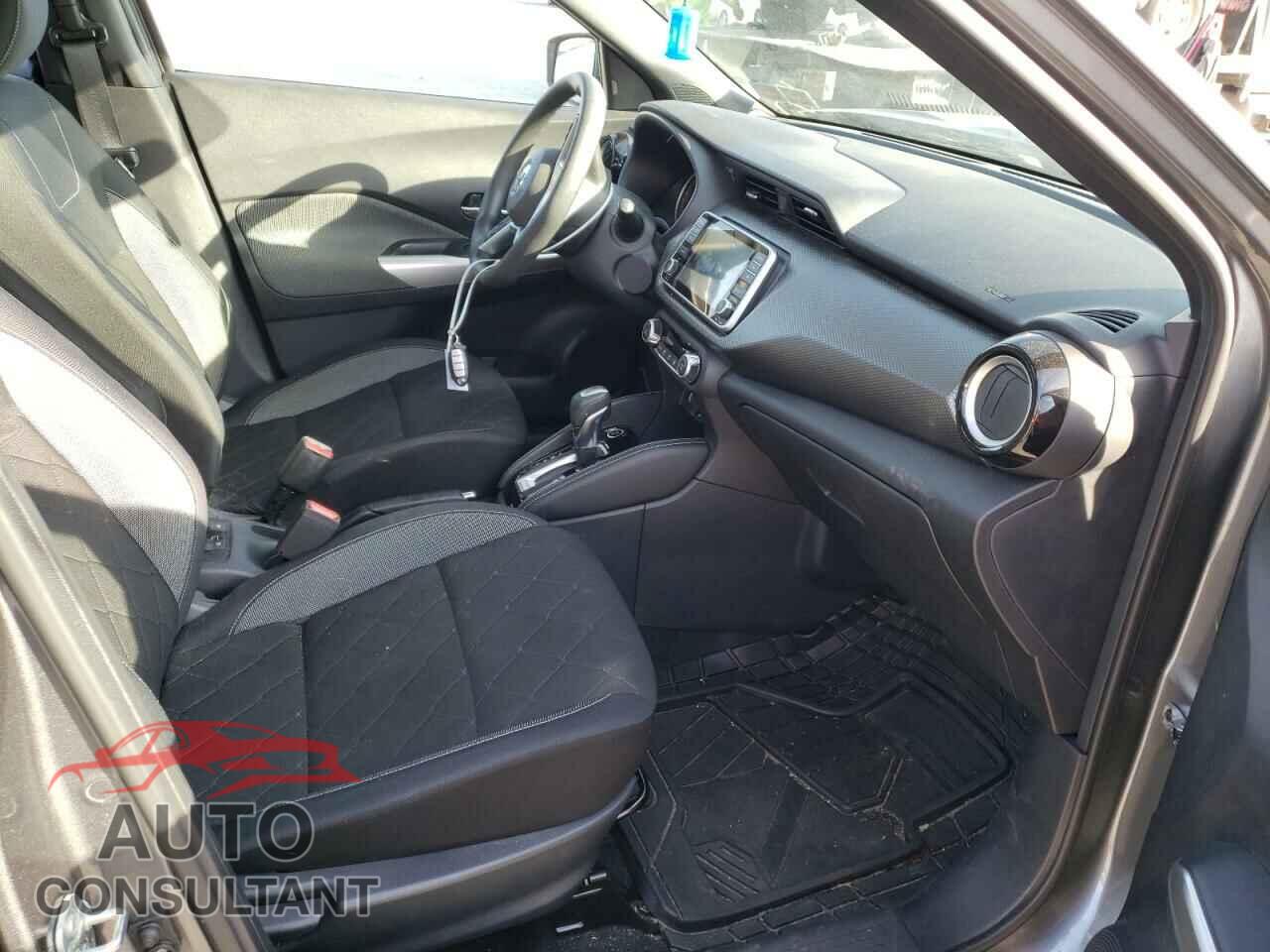 NISSAN KICKS 2019 - 3N1CP5CU3KL555778