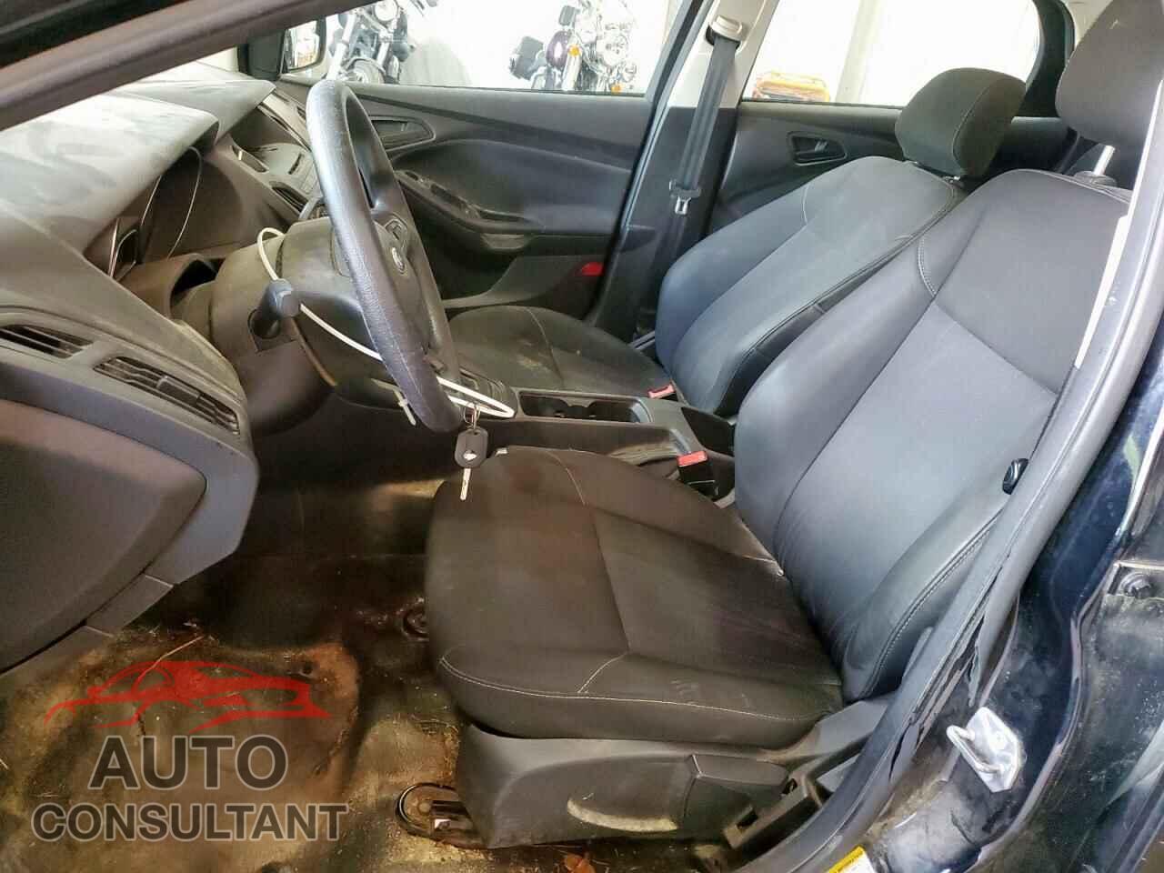 FORD FOCUS 2017 - 1FADP3E28HL244343