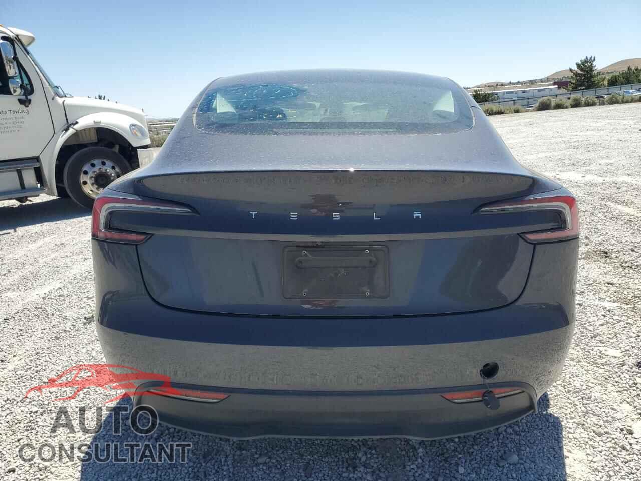 TESLA MODEL 3 2024 - 5YJ3E1EA3RF768303