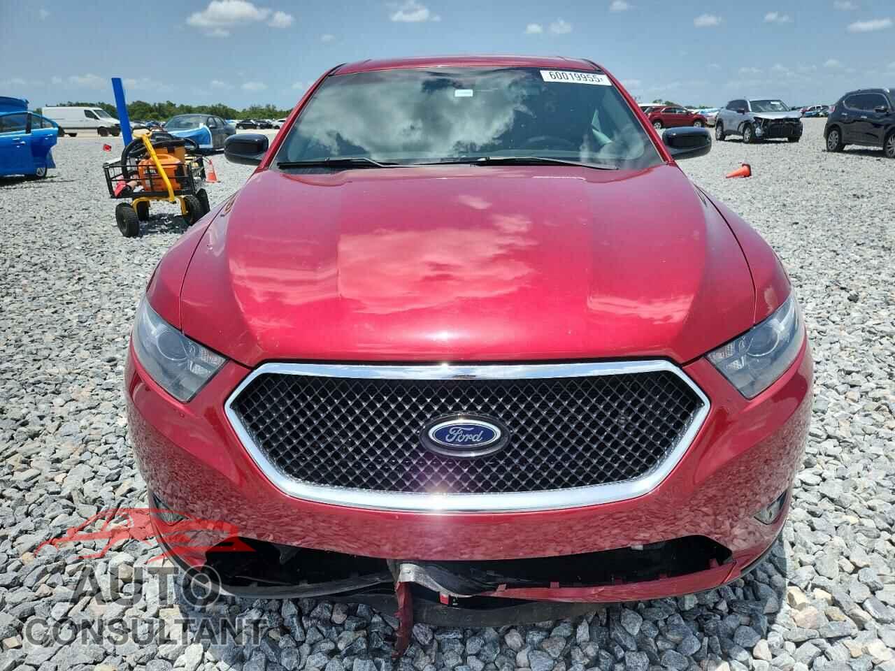 FORD TAURUS 2015 - 1FAHP2KTXFG130133