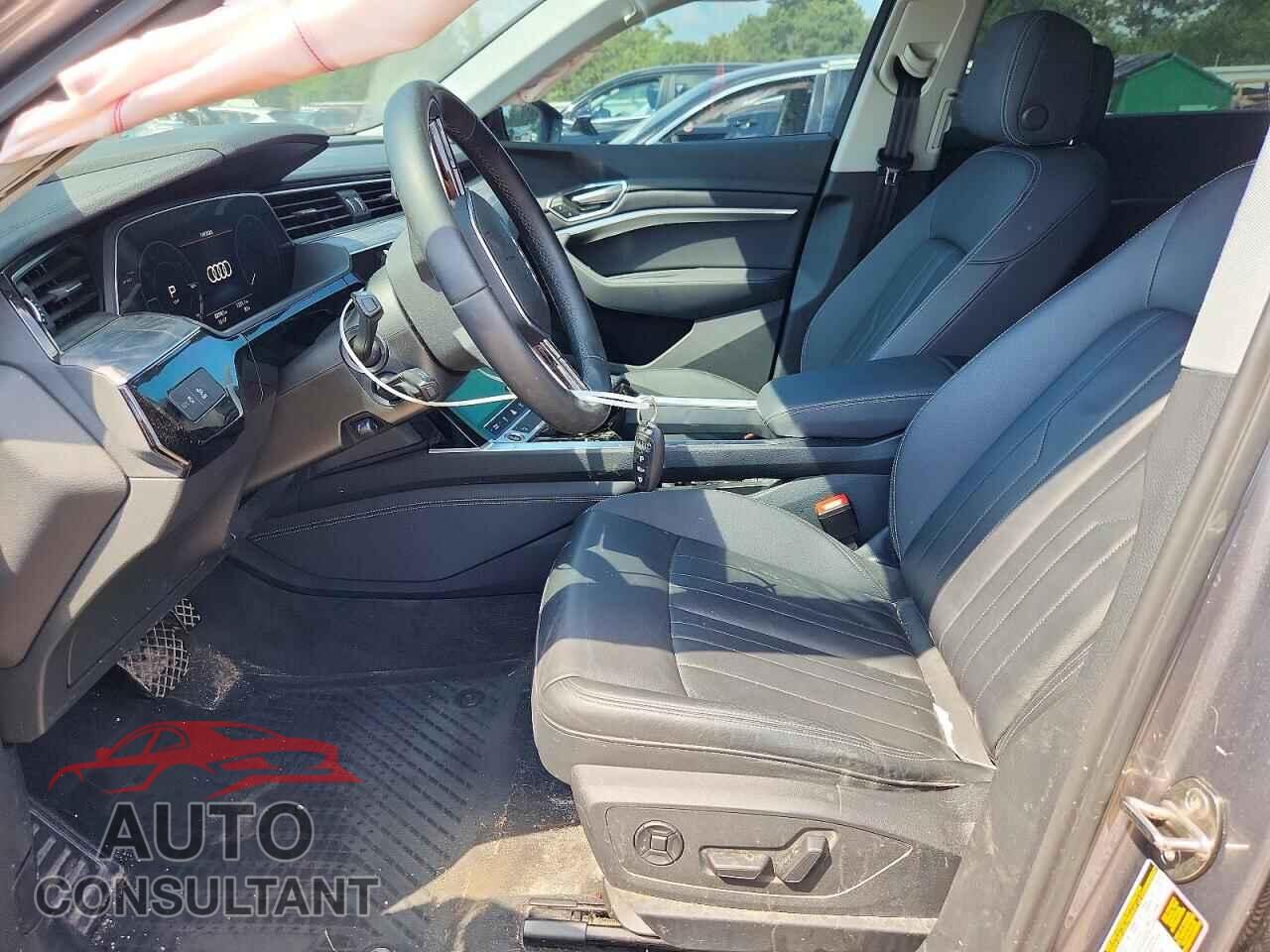 AUDI E-TRON 2021 - WA1AAAGE2MB006024