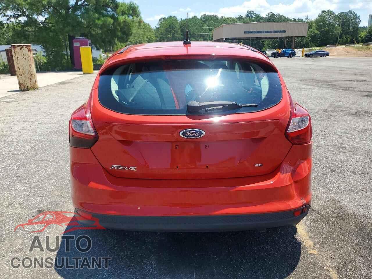 FORD FOCUS 2014 - 1FADP3K2XEL144843