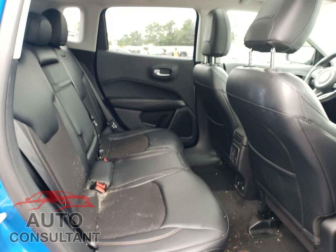 JEEP COMPASS 2018 - 3C4NJDBB1JT100136