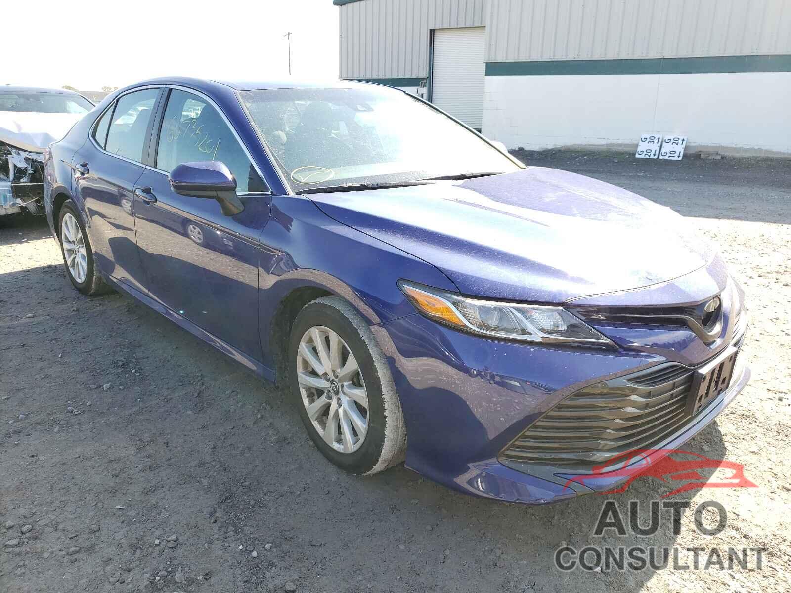 TOYOTA CAMRY 2018 - 4T1B11HK6JU649101
