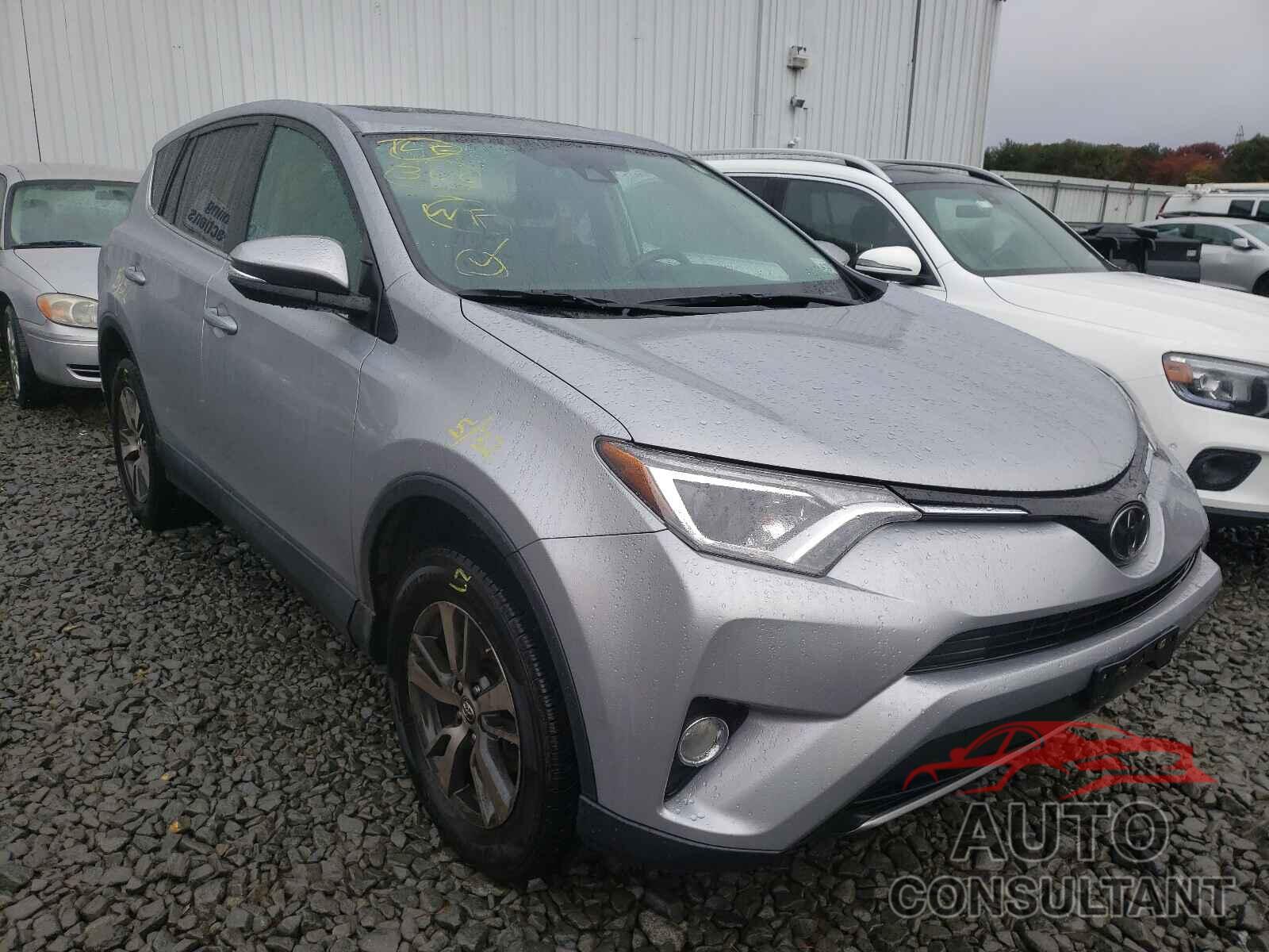 TOYOTA RAV4 2018 - 2T3RFREV3JW703197