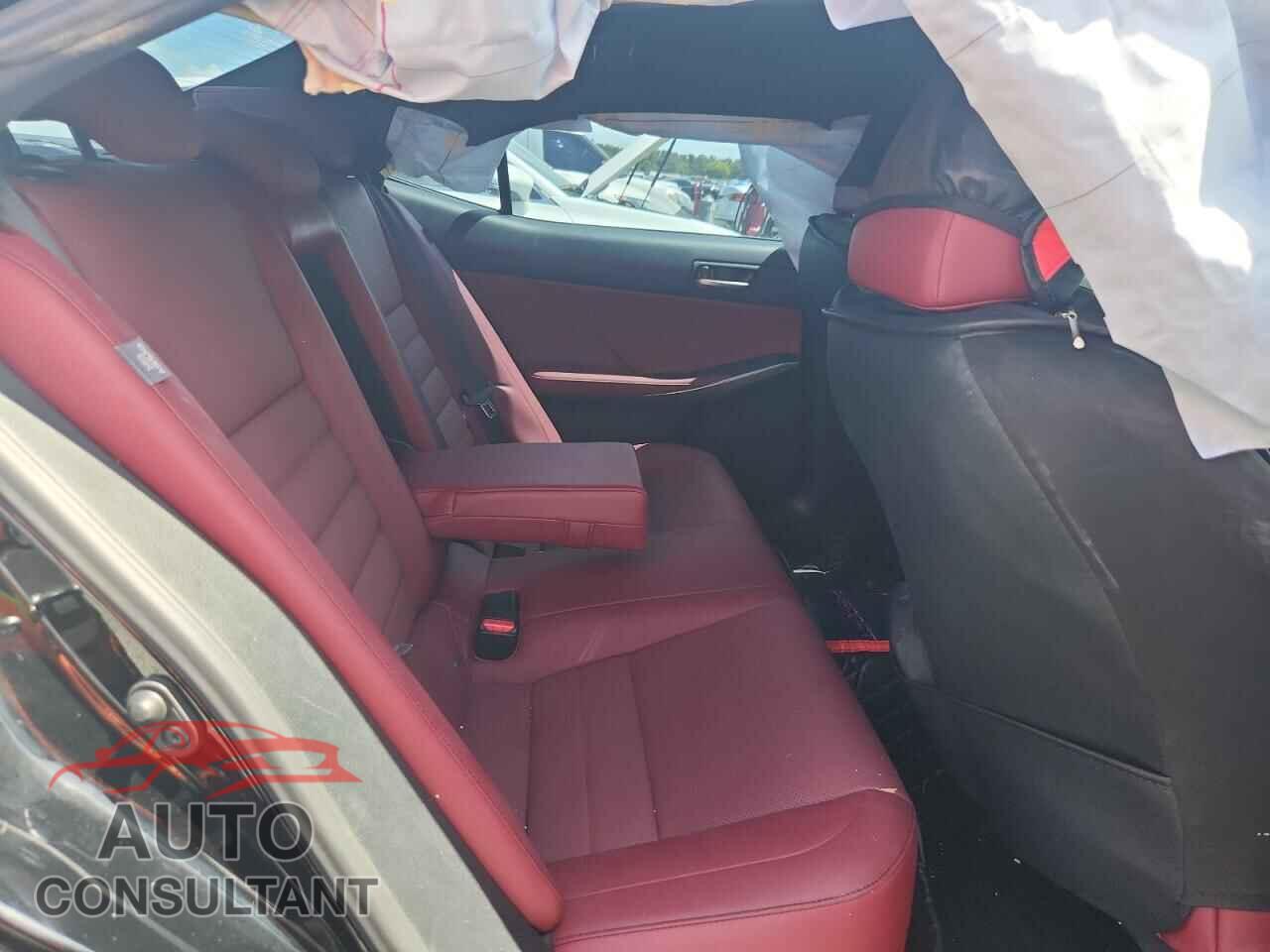LEXUS IS 2020 - JTHGZ1B29L5036610