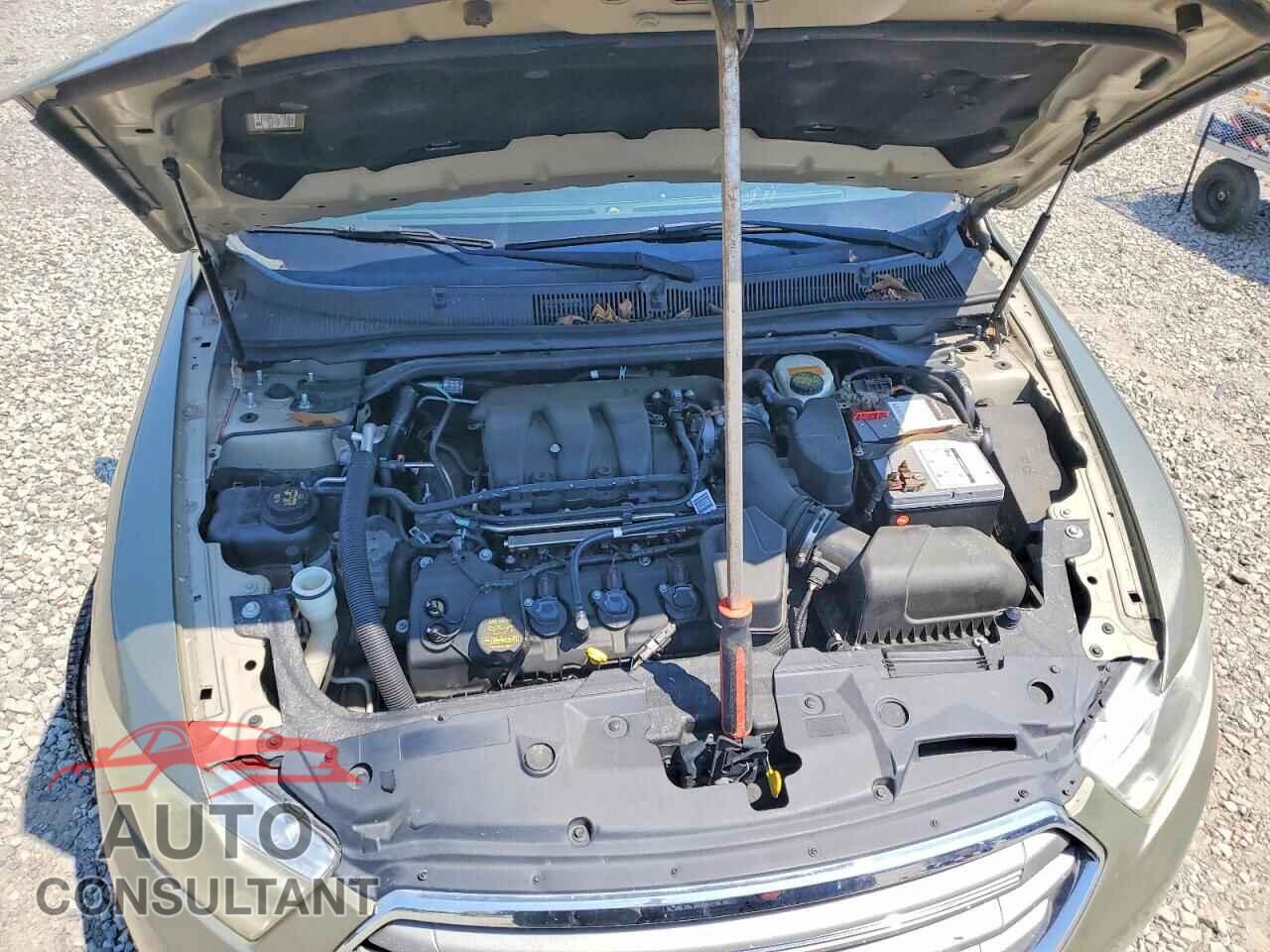 FORD TAURUS 2013 - 1FAHP2E85DG129217