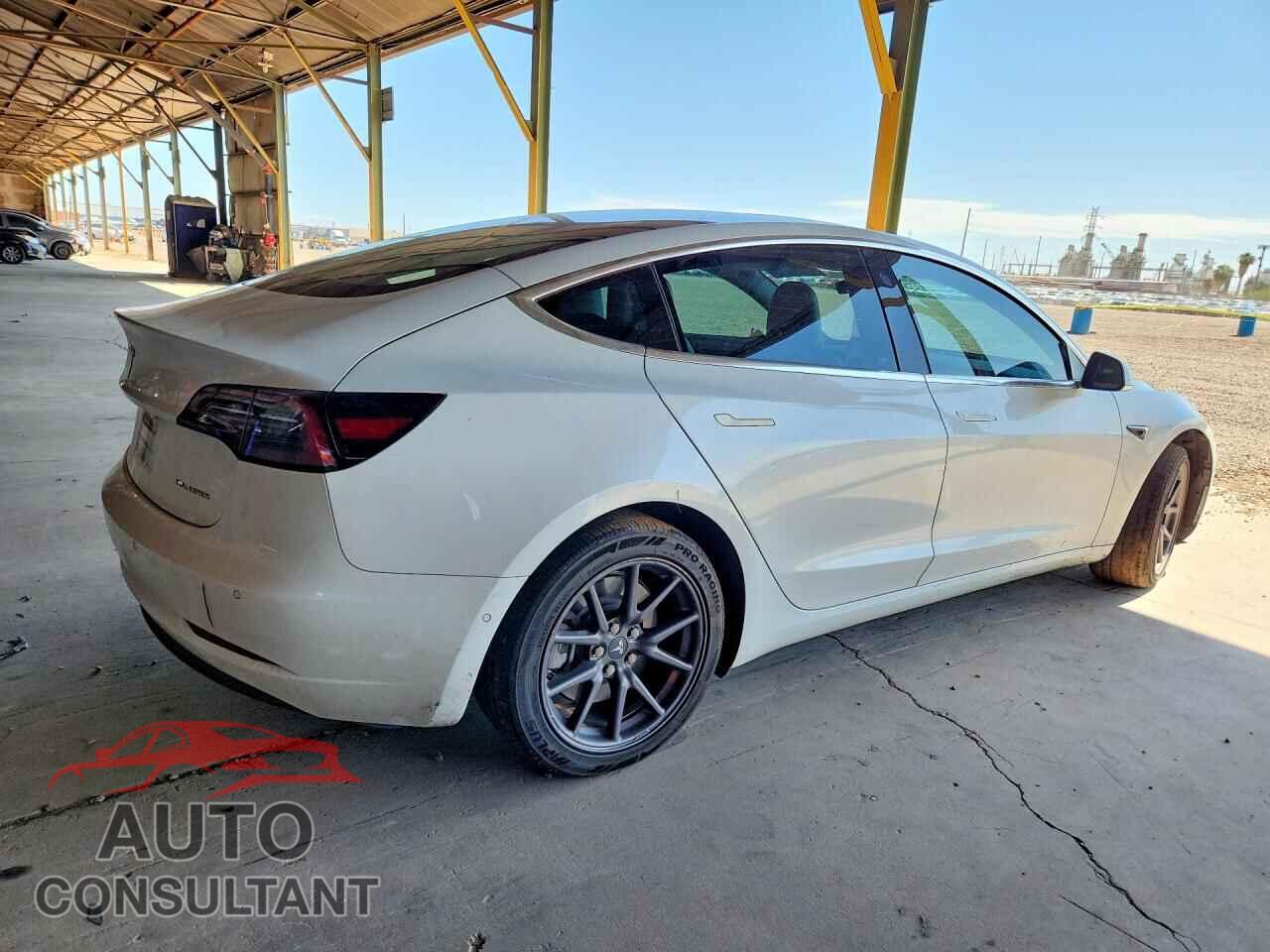 TESLA MODEL 3 2018 - 5YJ3E1EB3JF096739