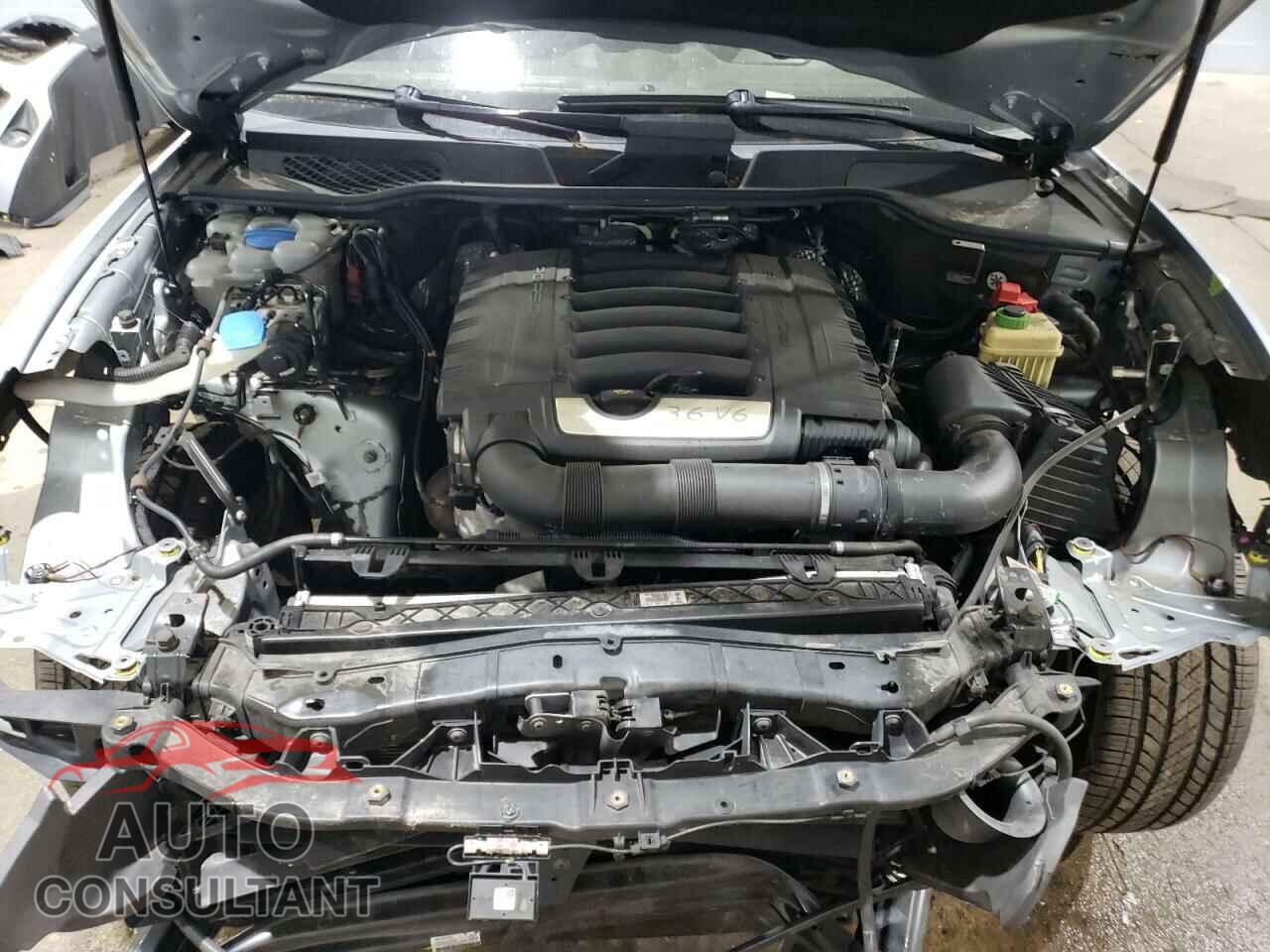 PORSCHE CAYENNE 2017 - WP1AA2A25HKA80519