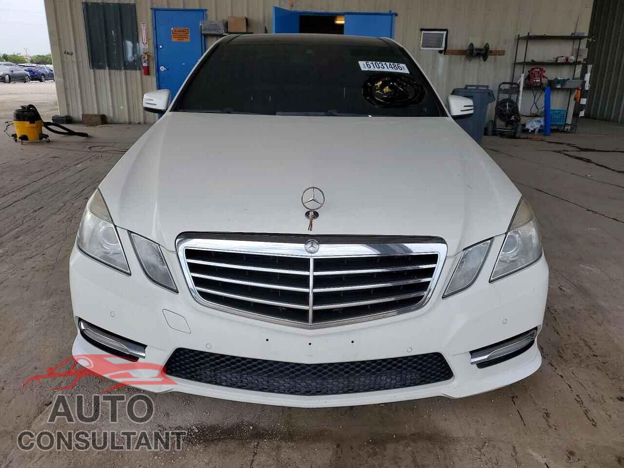 MERCEDES-BENZ E-CLASS 2012 - WDDHF8JB8CA652790