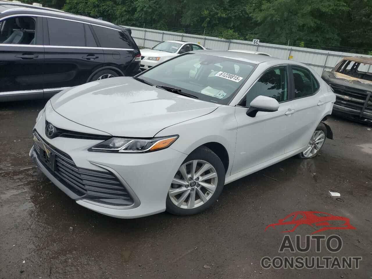 TOYOTA CAMRY 2023 - 4T1C11AKXPU180196