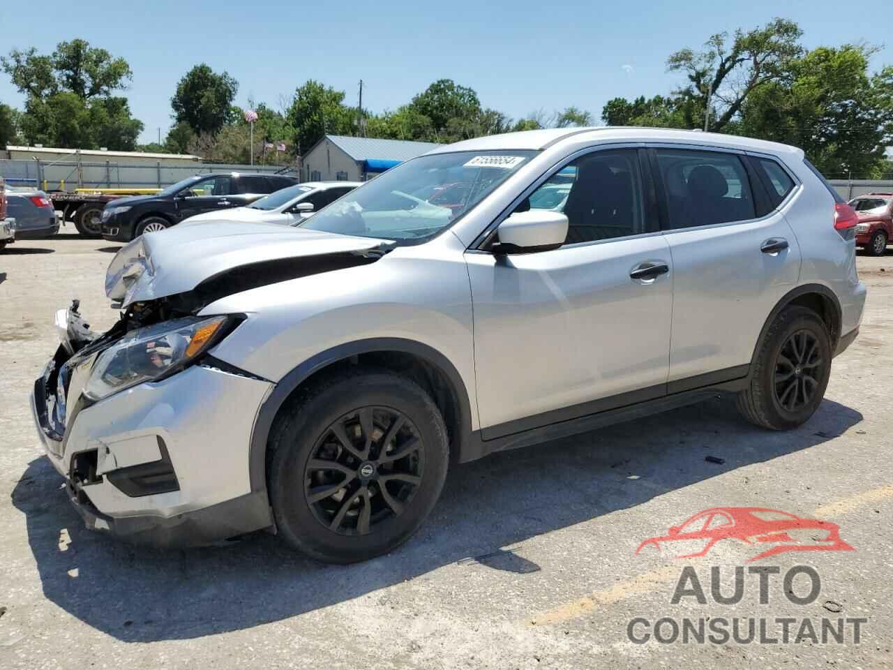 NISSAN ROGUE 2017 - KNMAT2MT8HP564946