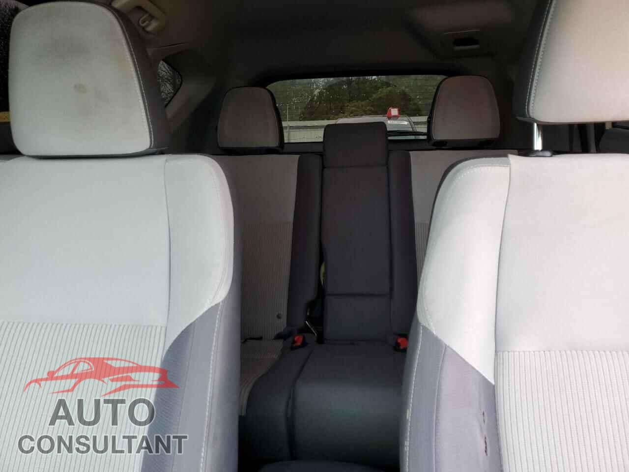 TOYOTA RAV4 2013 - JTMRFREV2D5024405
