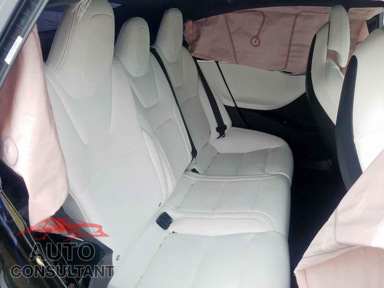TESLA MODEL S 2017 - 5YJSA1E12HF213493
