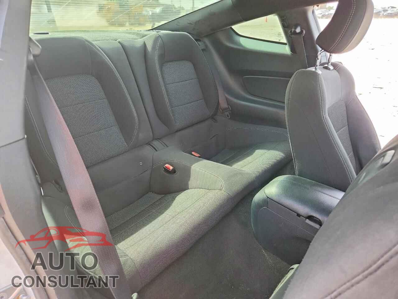 FORD MUSTANG 2016 - 1FA6P8AM7G5241921