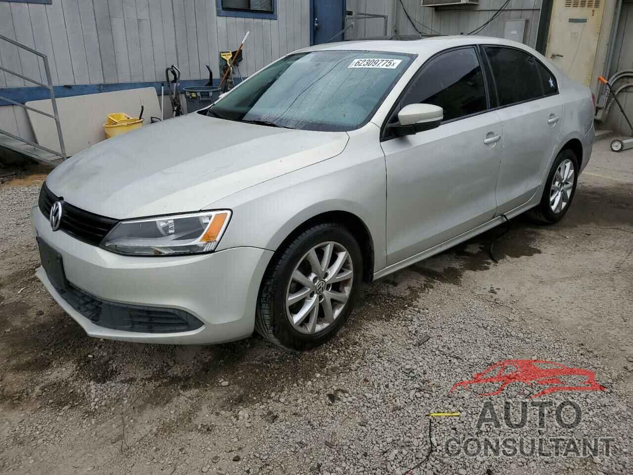 VOLKSWAGEN JETTA 2011 - 3VWDZ7AJXBM379724