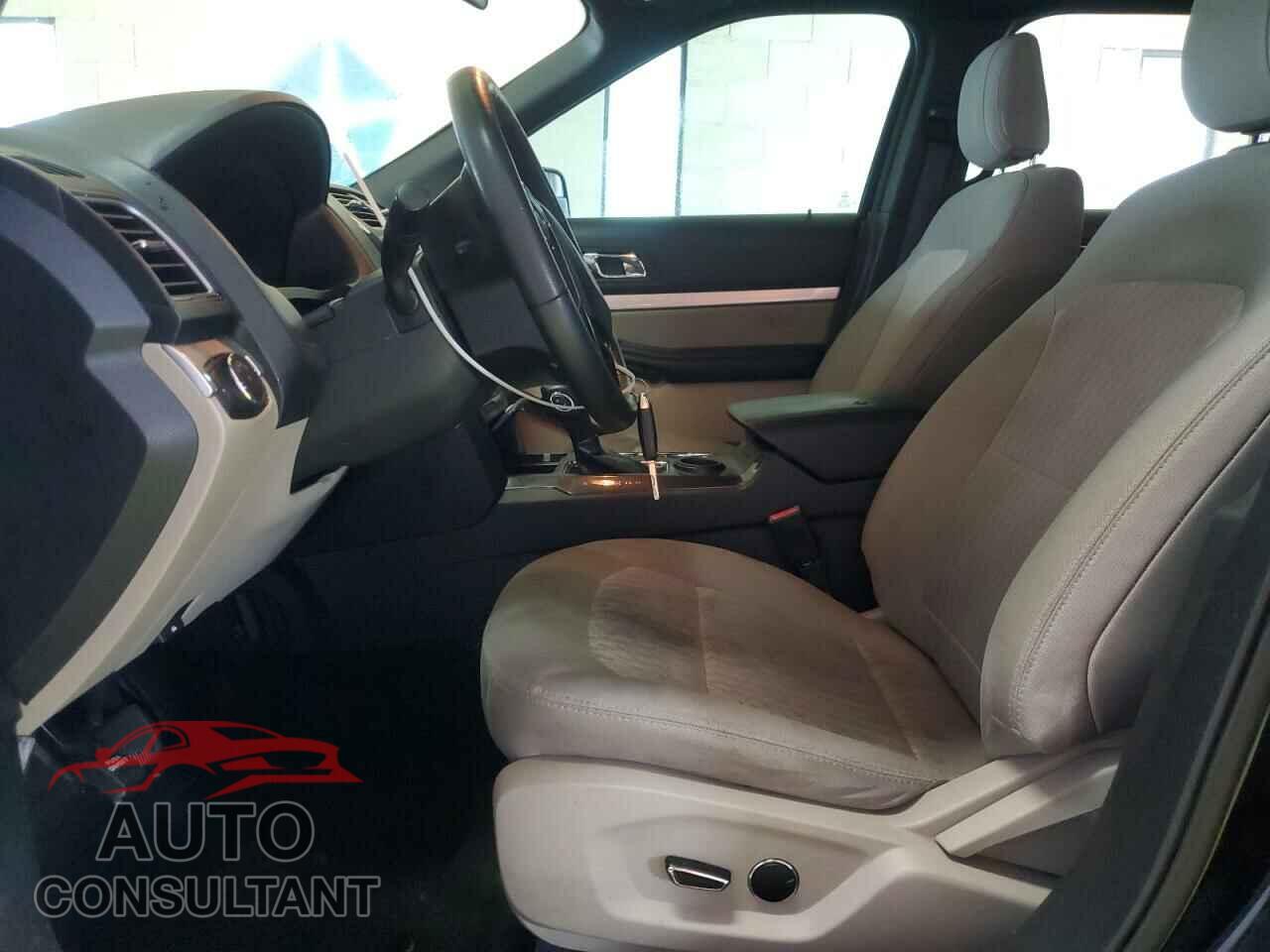 FORD EXPLORER 2018 - 1FM5K7B80JGB48018