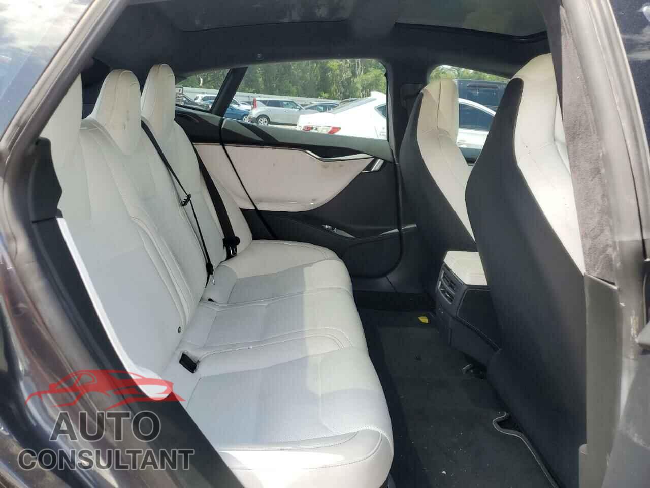 TESLA MODEL S 2018 - 5YJSA1E4XJF295425
