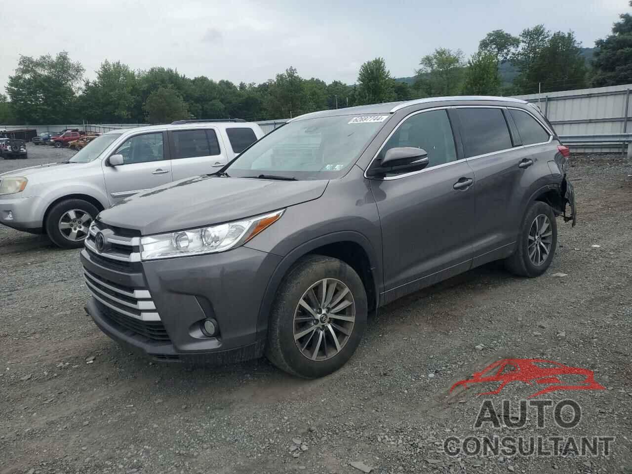 TOYOTA HIGHLANDER 2017 - 5TDJZRFH2HS472589