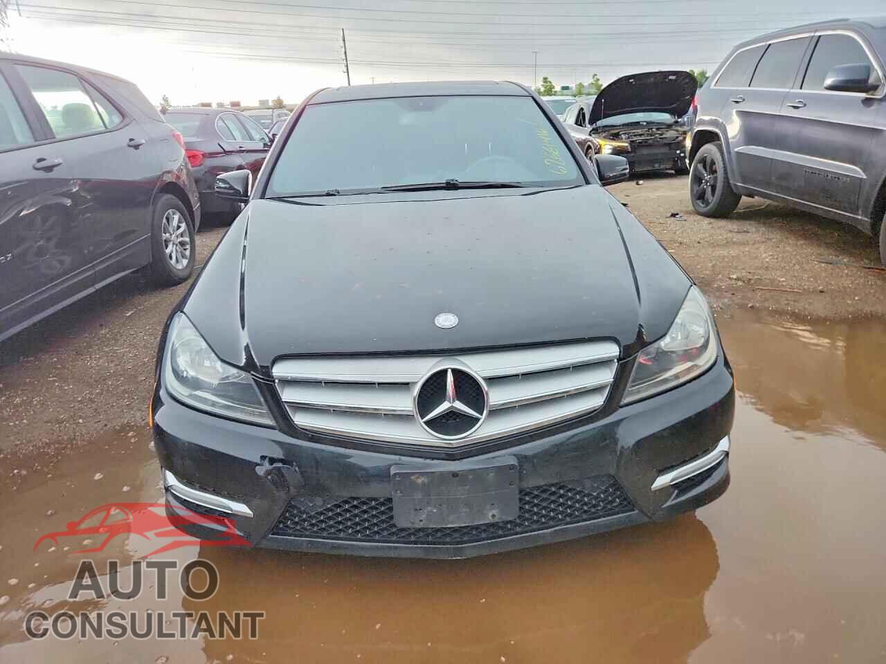 MERCEDES-BENZ C-CLASS 2012 - WDDGF8BB6CA602576