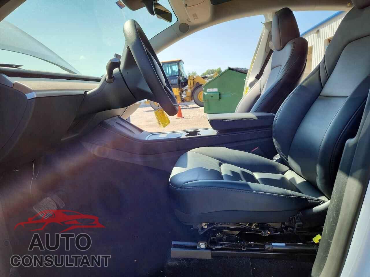 TESLA MODEL Y 2024 - 7SAYGDEE9RF169588