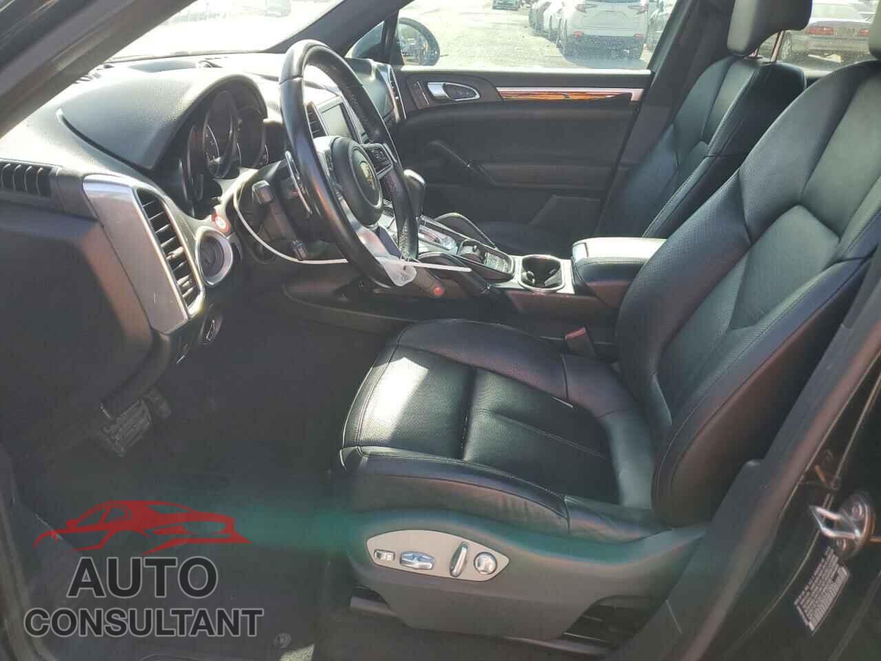 PORSCHE CAYENNE 2016 - WP1AA2A26GKA10641
