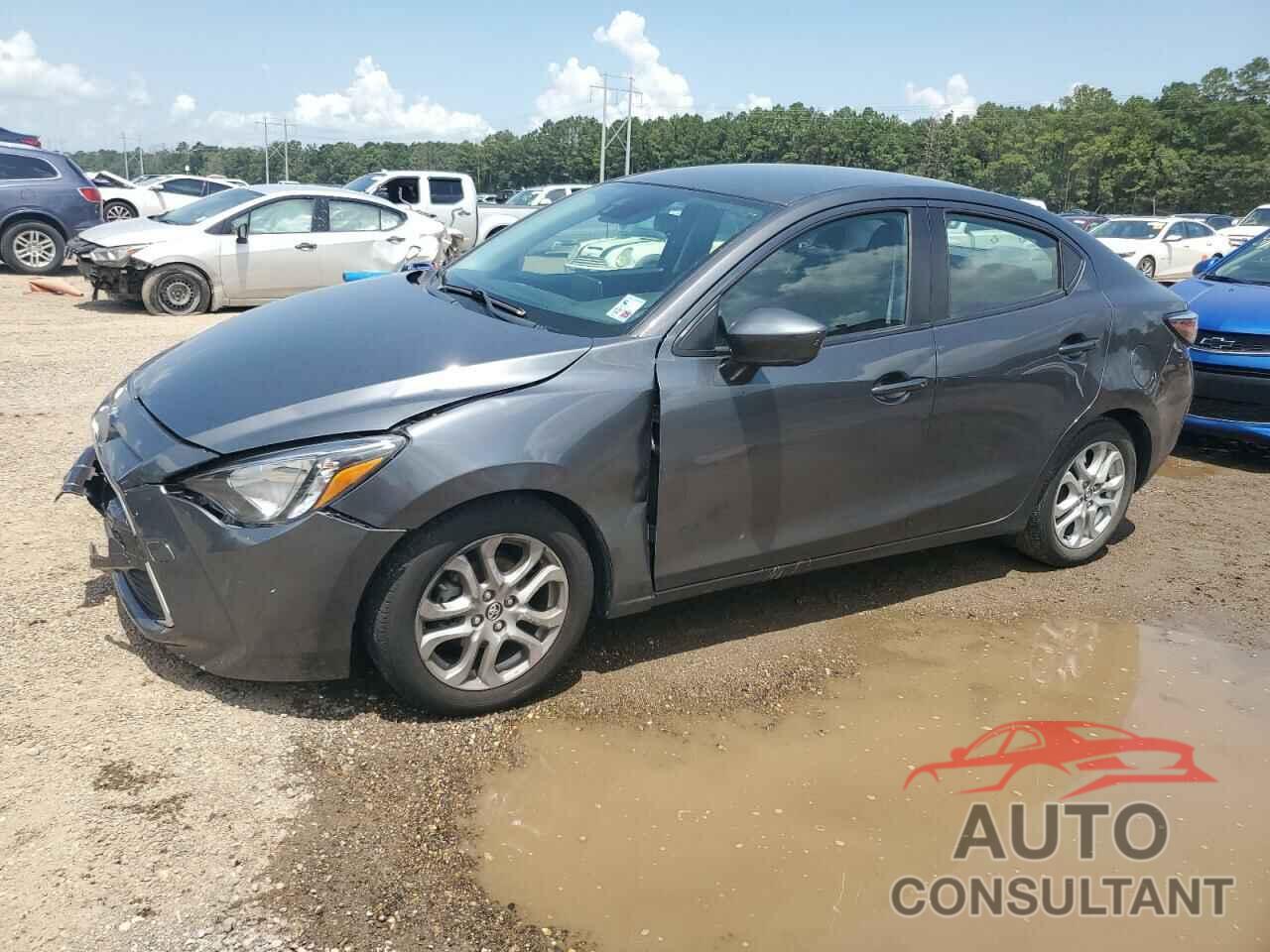 TOYOTA YARIS 2017 - 3MYDLBYV3HY158291