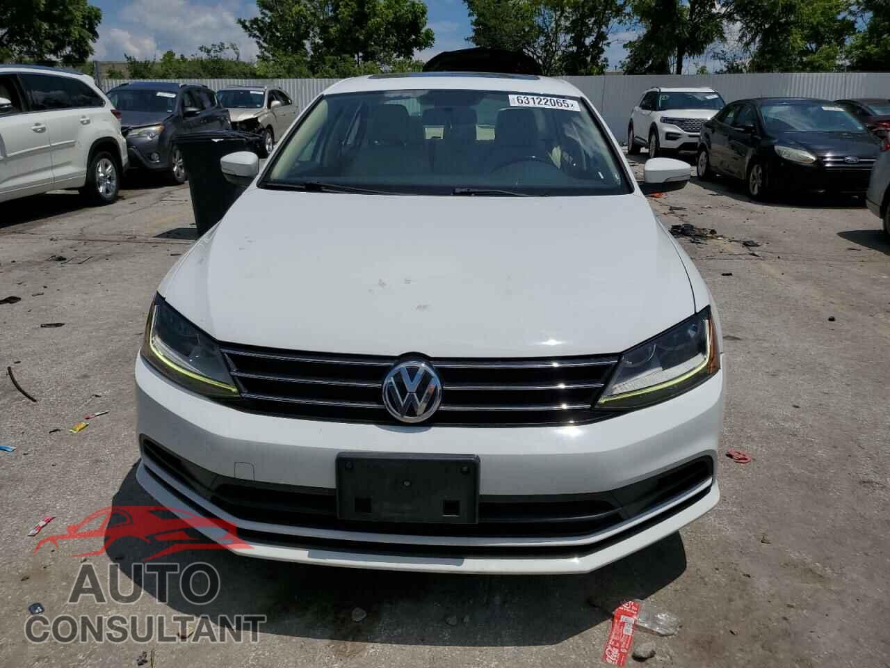 VOLKSWAGEN JETTA 2017 - 3VWDB7AJ4HM356632